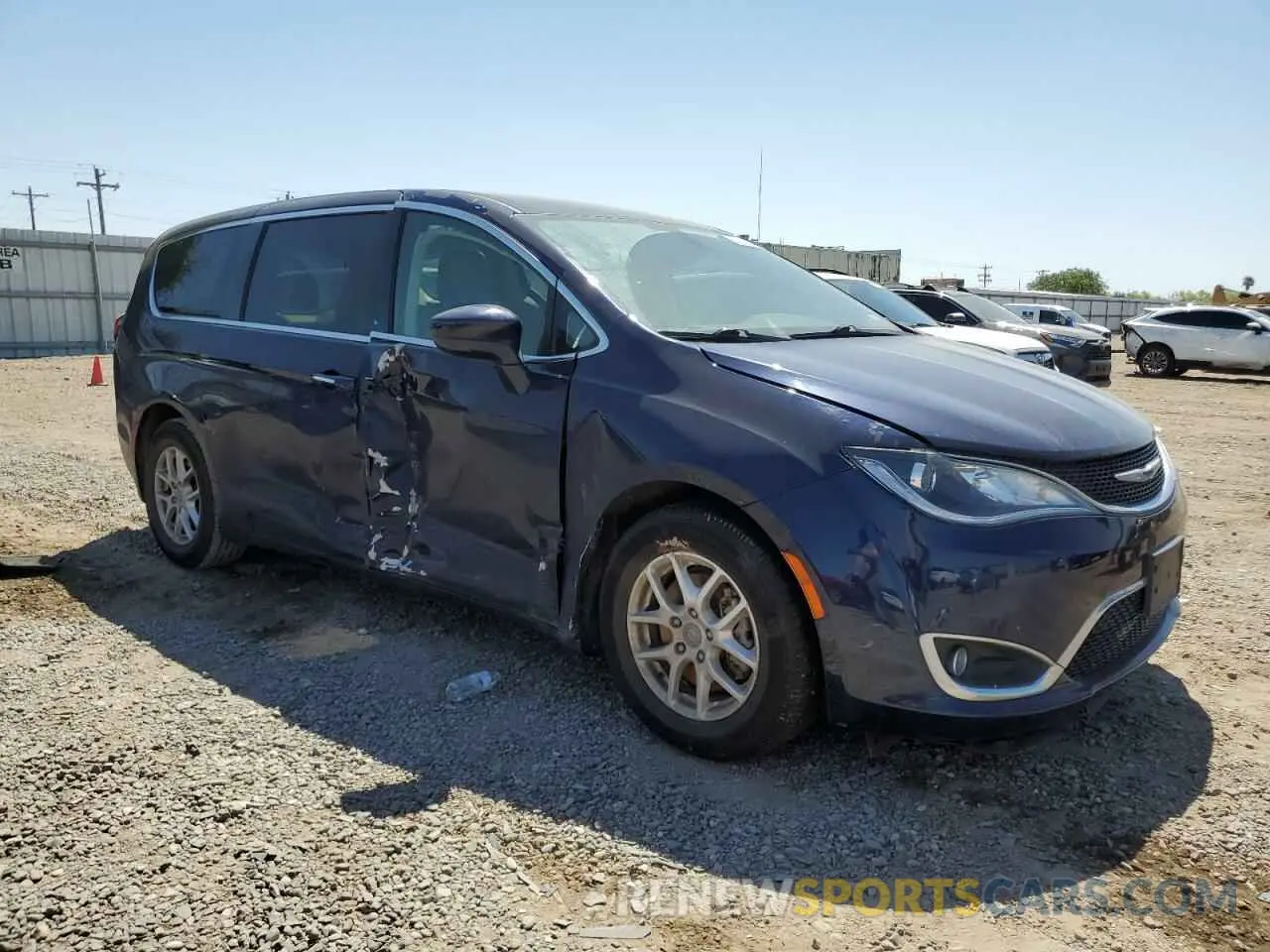 4 Photograph of a damaged car 2C4RC1FG3LR211020 CHRYSLER PACIFICA 2020