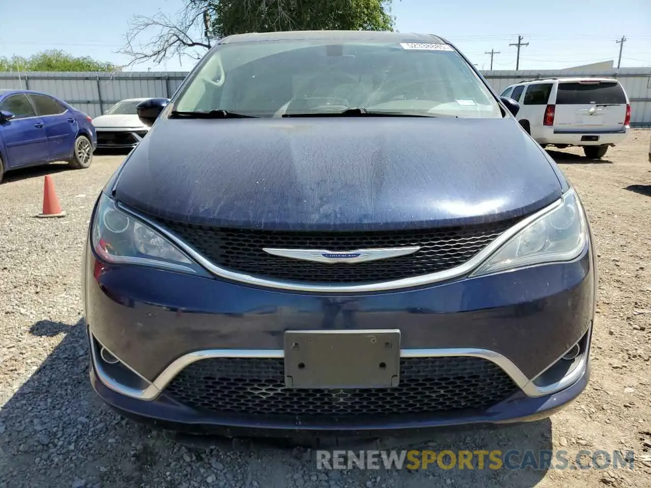 5 Photograph of a damaged car 2C4RC1FG3LR211020 CHRYSLER PACIFICA 2020