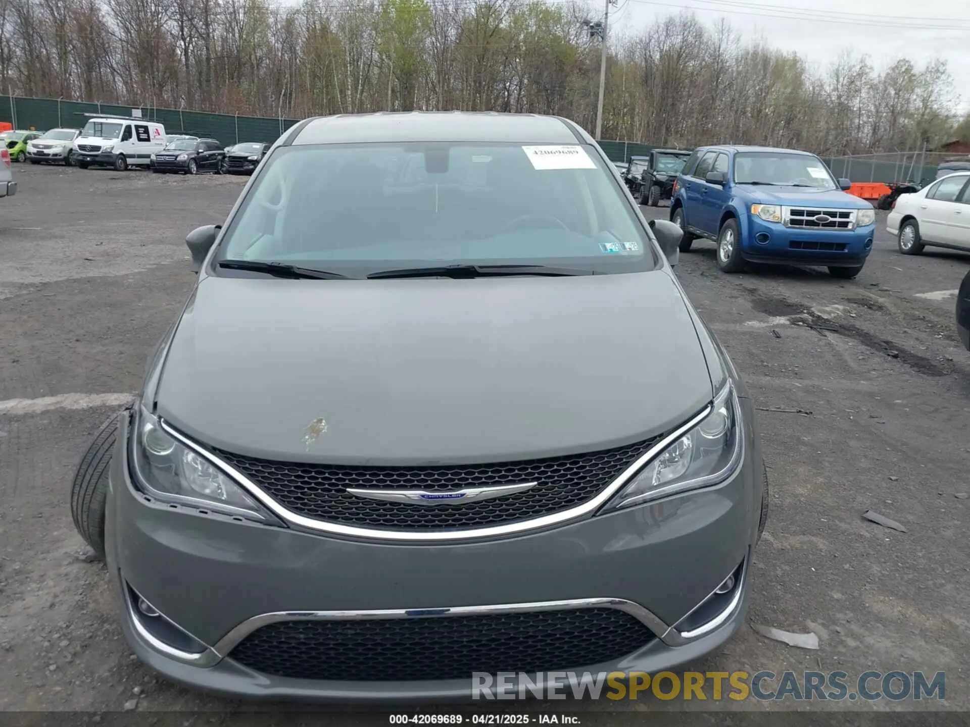 12 Photograph of a damaged car 2C4RC1FG3LR245765 CHRYSLER PACIFICA 2020