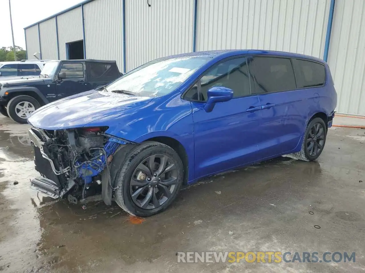 1 Photograph of a damaged car 2C4RC1FG4LR111119 CHRYSLER PACIFICA 2020