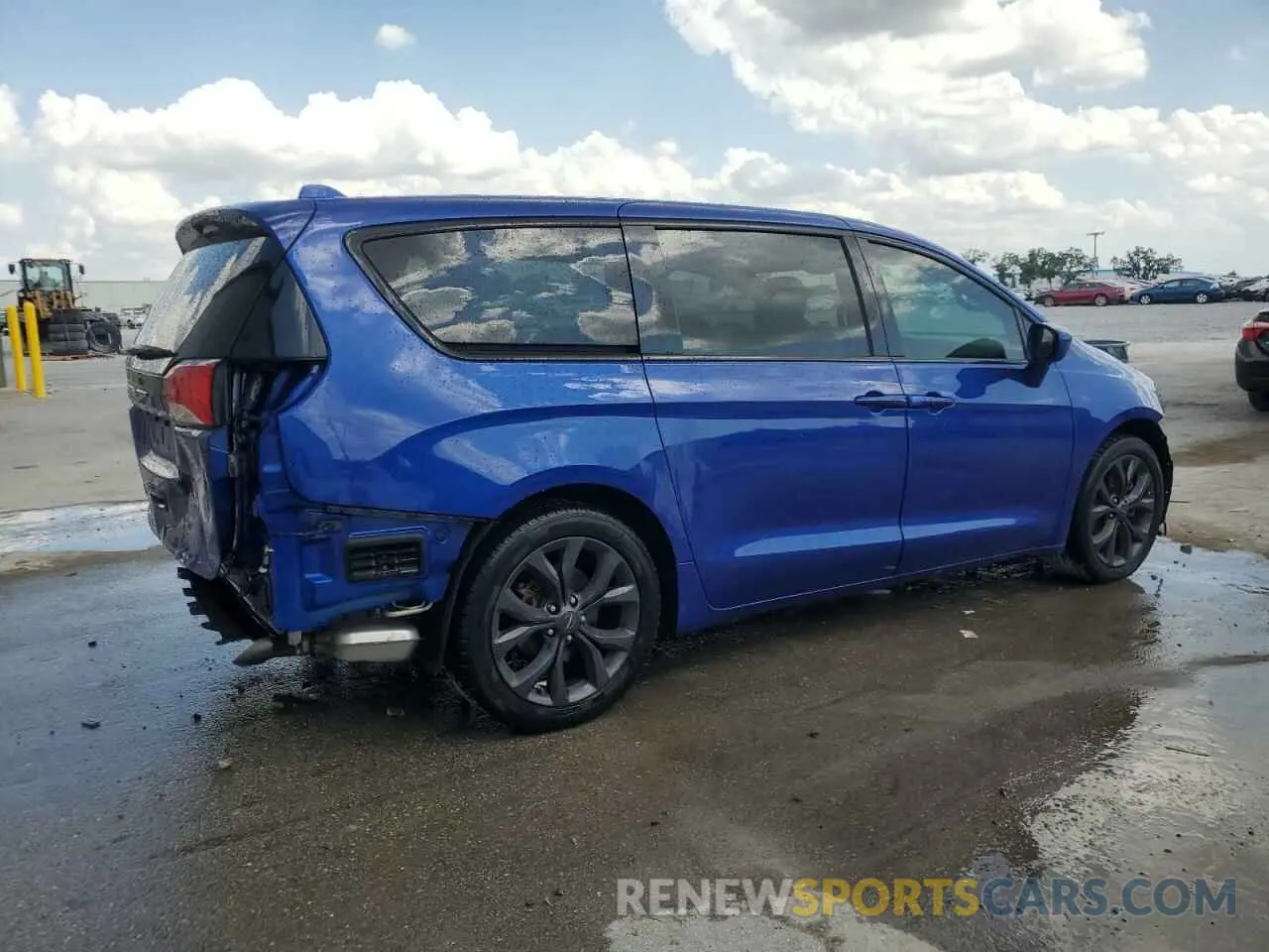 3 Photograph of a damaged car 2C4RC1FG4LR111119 CHRYSLER PACIFICA 2020