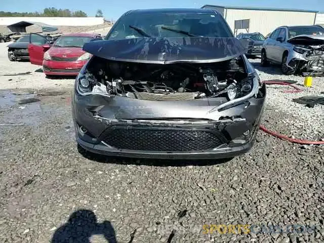 14 Photograph of a damaged car 2C4RC1FG4LR150163 CHRYSLER PACIFICA 2020