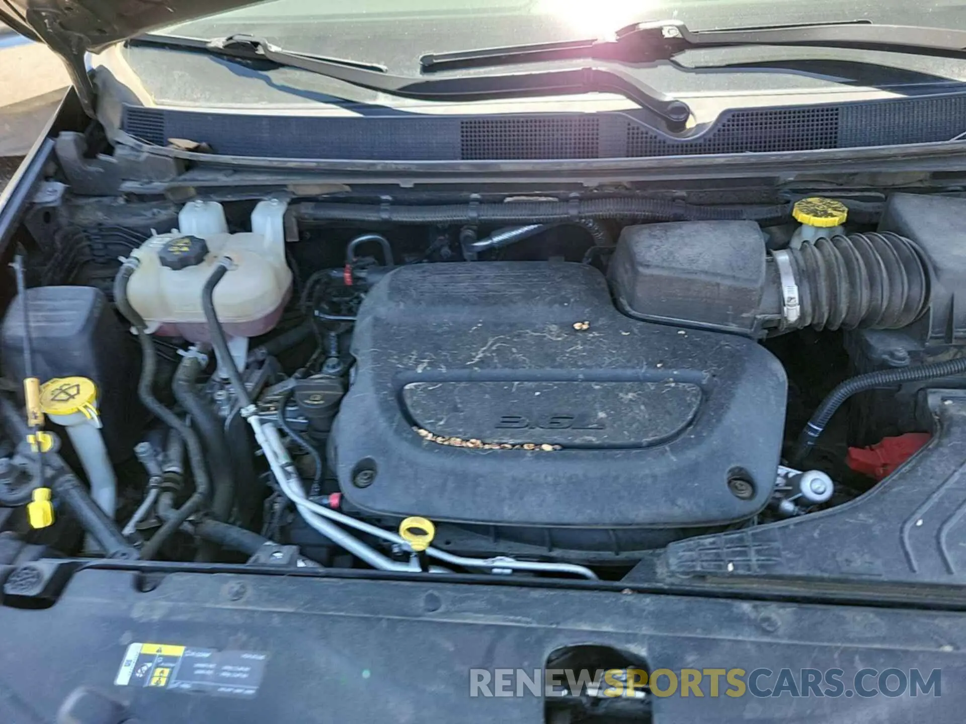 14 Photograph of a damaged car 2C4RC1FG5LR216106 CHRYSLER PACIFICA 2020