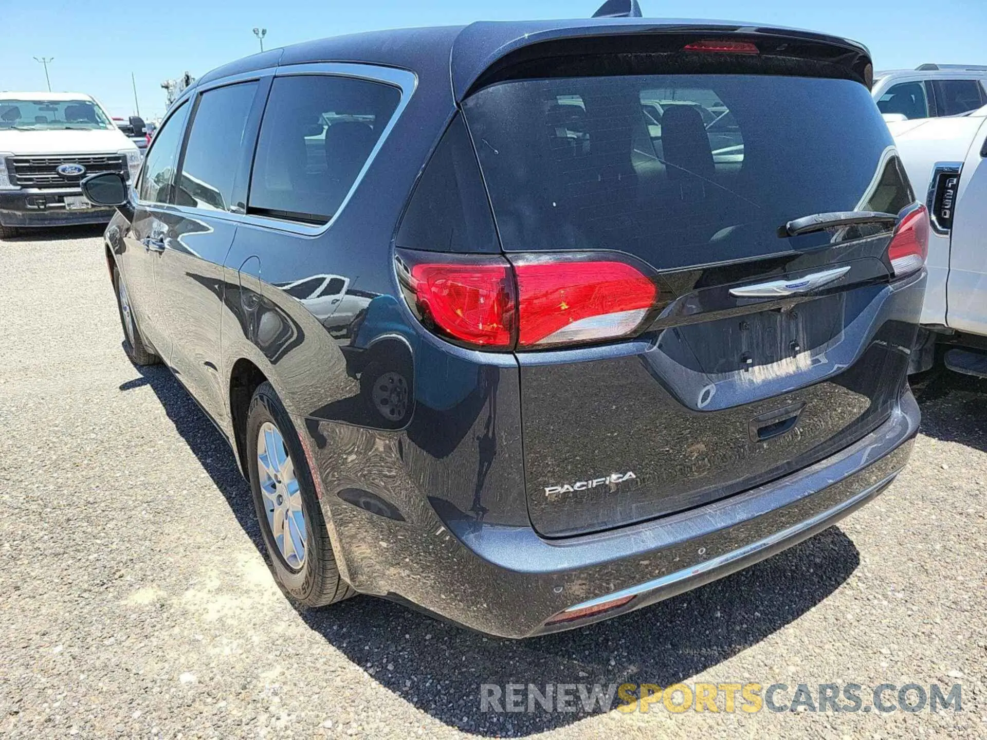 3 Photograph of a damaged car 2C4RC1FG5LR216106 CHRYSLER PACIFICA 2020