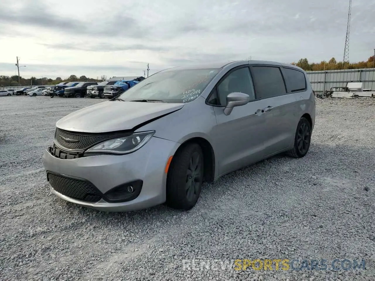 1 Photograph of a damaged car 2C4RC1FG5LR224044 CHRYSLER PACIFICA 2020
