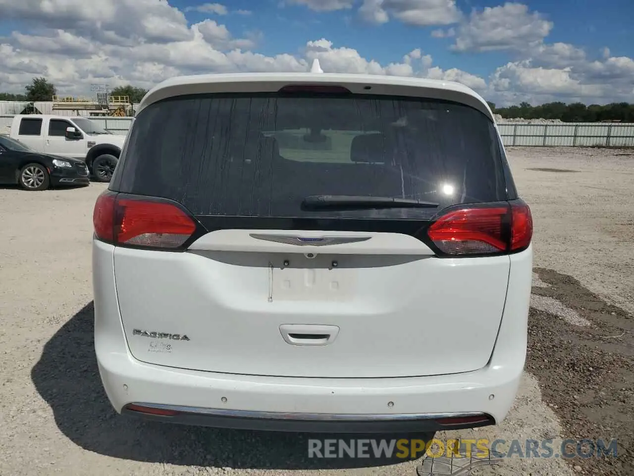 6 Photograph of a damaged car 2C4RC1FG7LR129873 CHRYSLER PACIFICA 2020