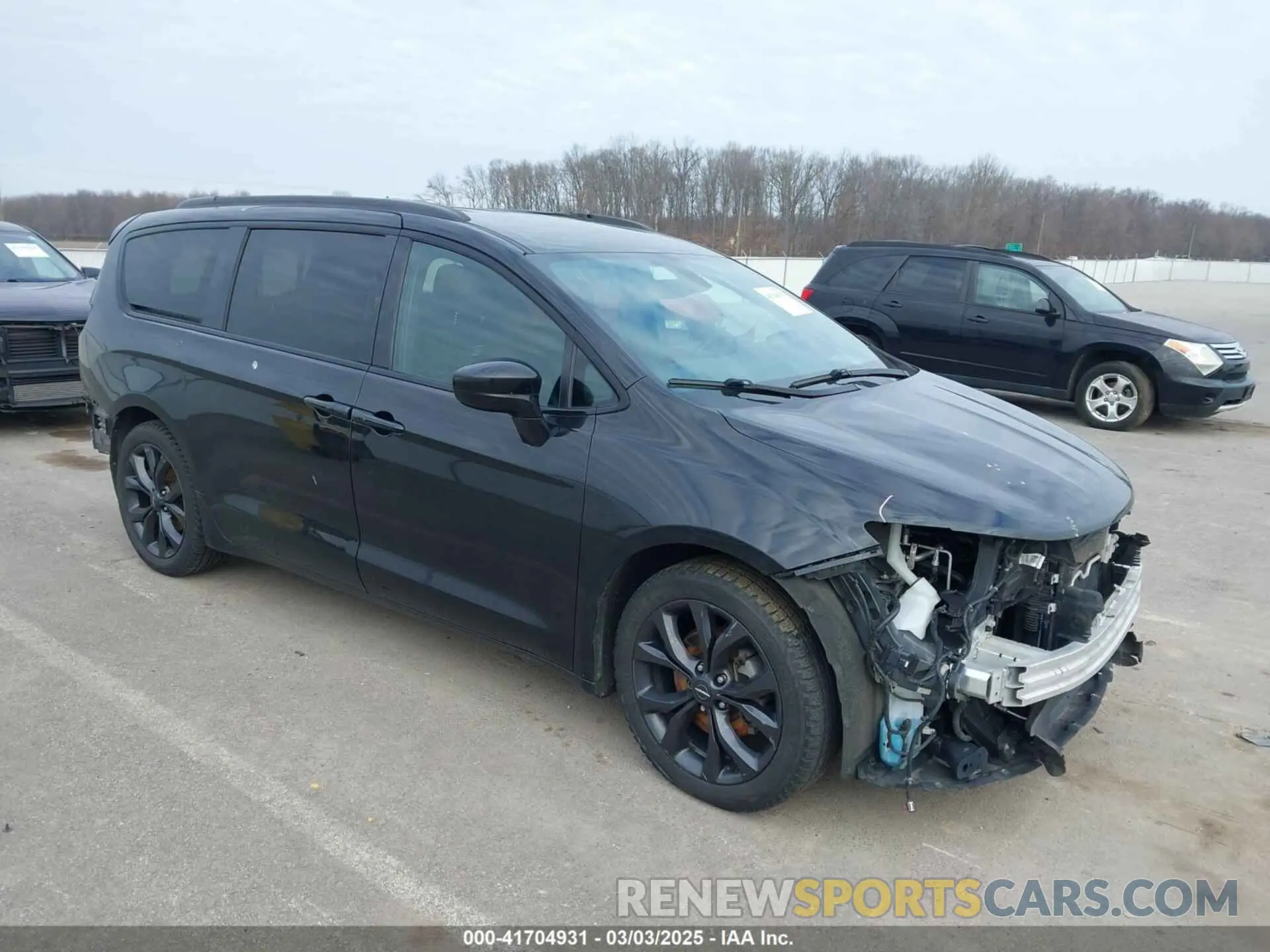 1 Photograph of a damaged car 2C4RC1FG8LR150537 CHRYSLER PACIFICA 2020
