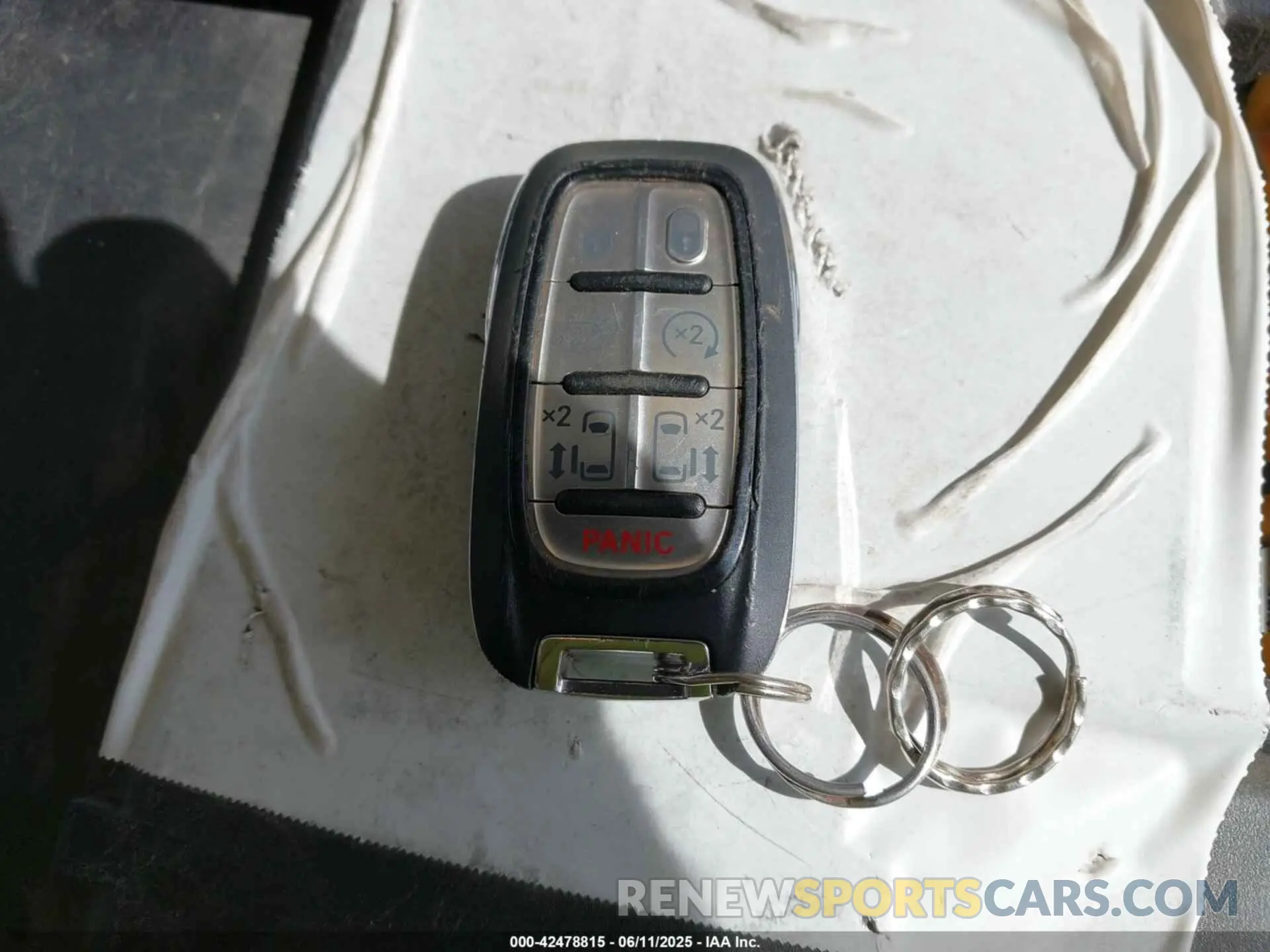 11 Photograph of a damaged car 2C4RC1FG9LR254678 CHRYSLER PACIFICA 2020