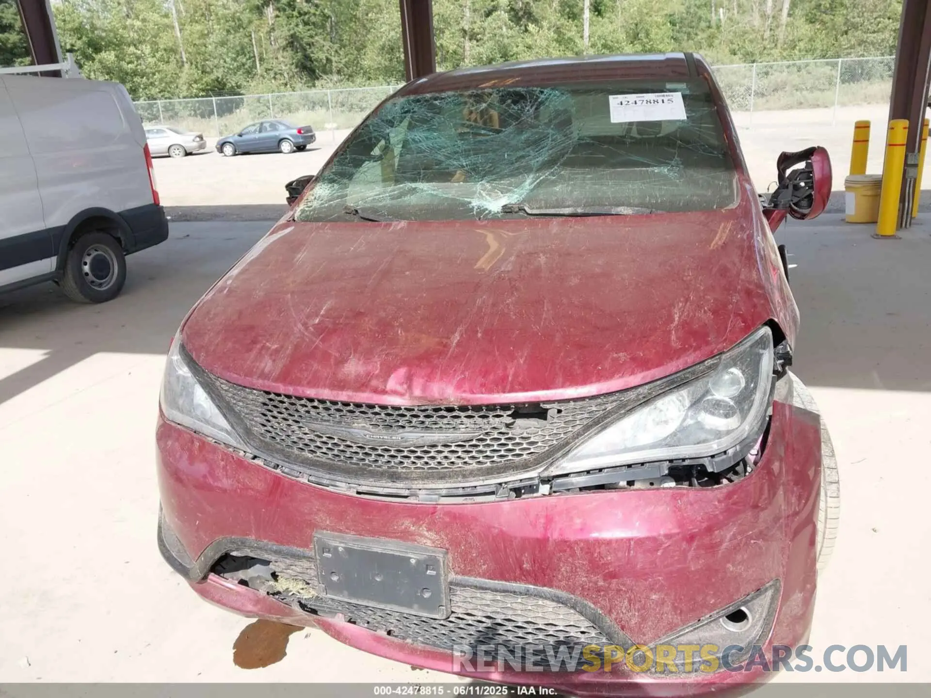 6 Photograph of a damaged car 2C4RC1FG9LR254678 CHRYSLER PACIFICA 2020