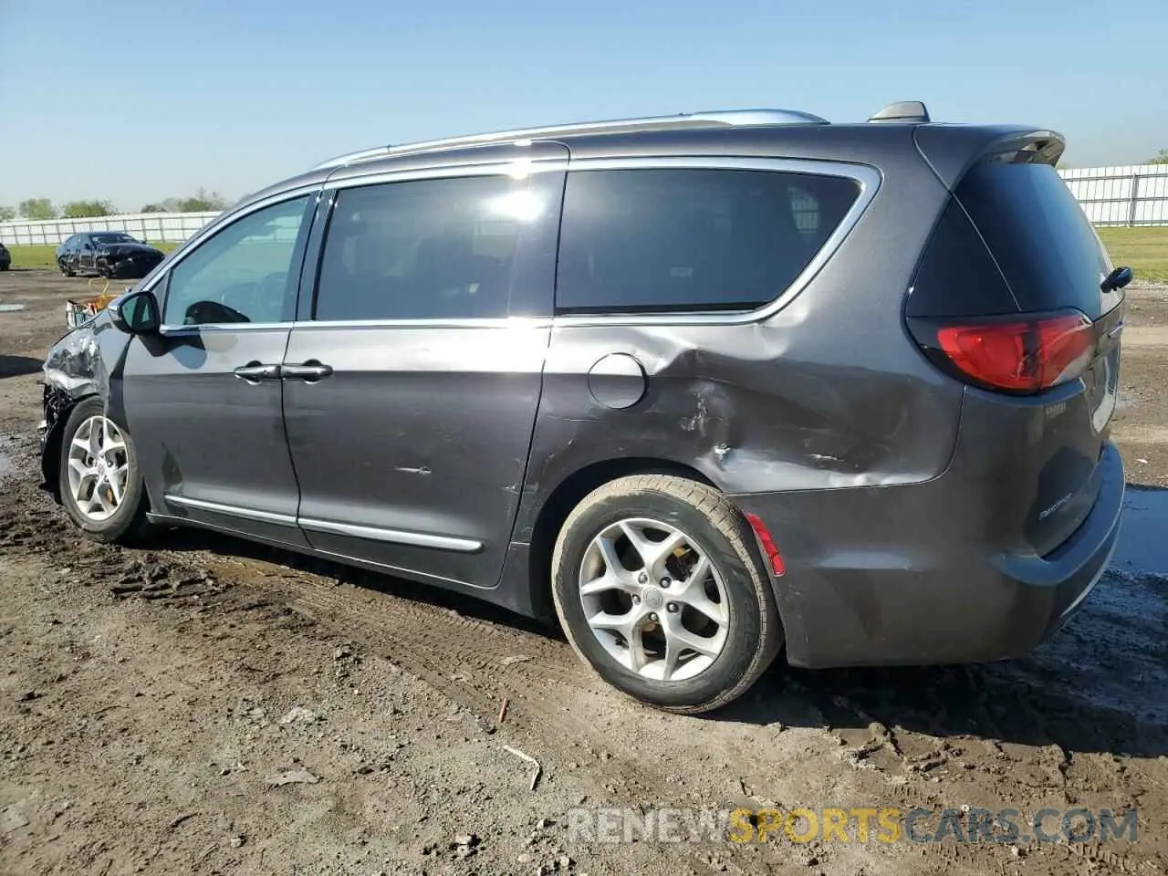 2 Photograph of a damaged car 2C4RC1GG0LR130720 CHRYSLER PACIFICA 2020