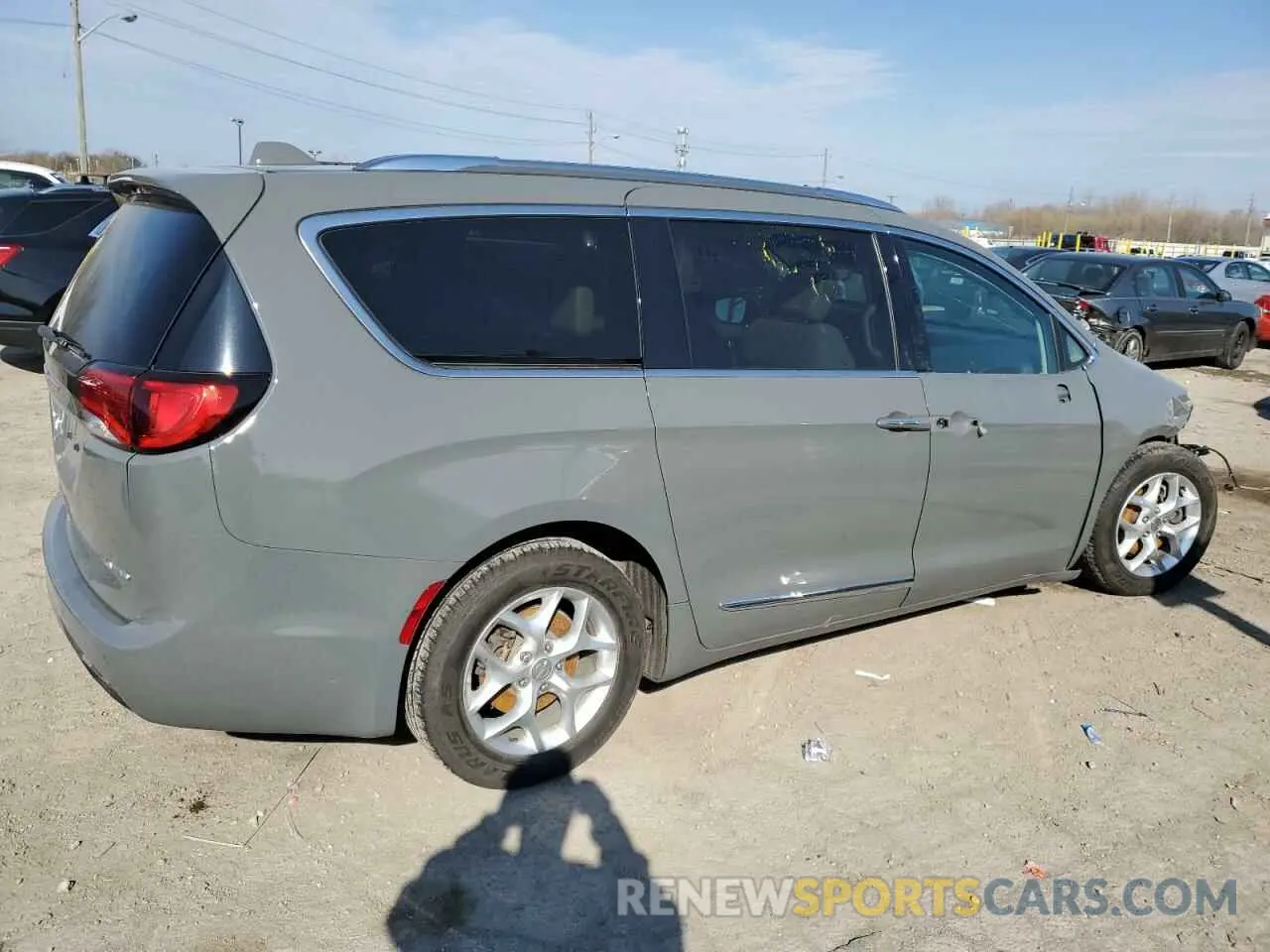 3 Photograph of a damaged car 2C4RC1GG0LR135304 CHRYSLER PACIFICA 2020