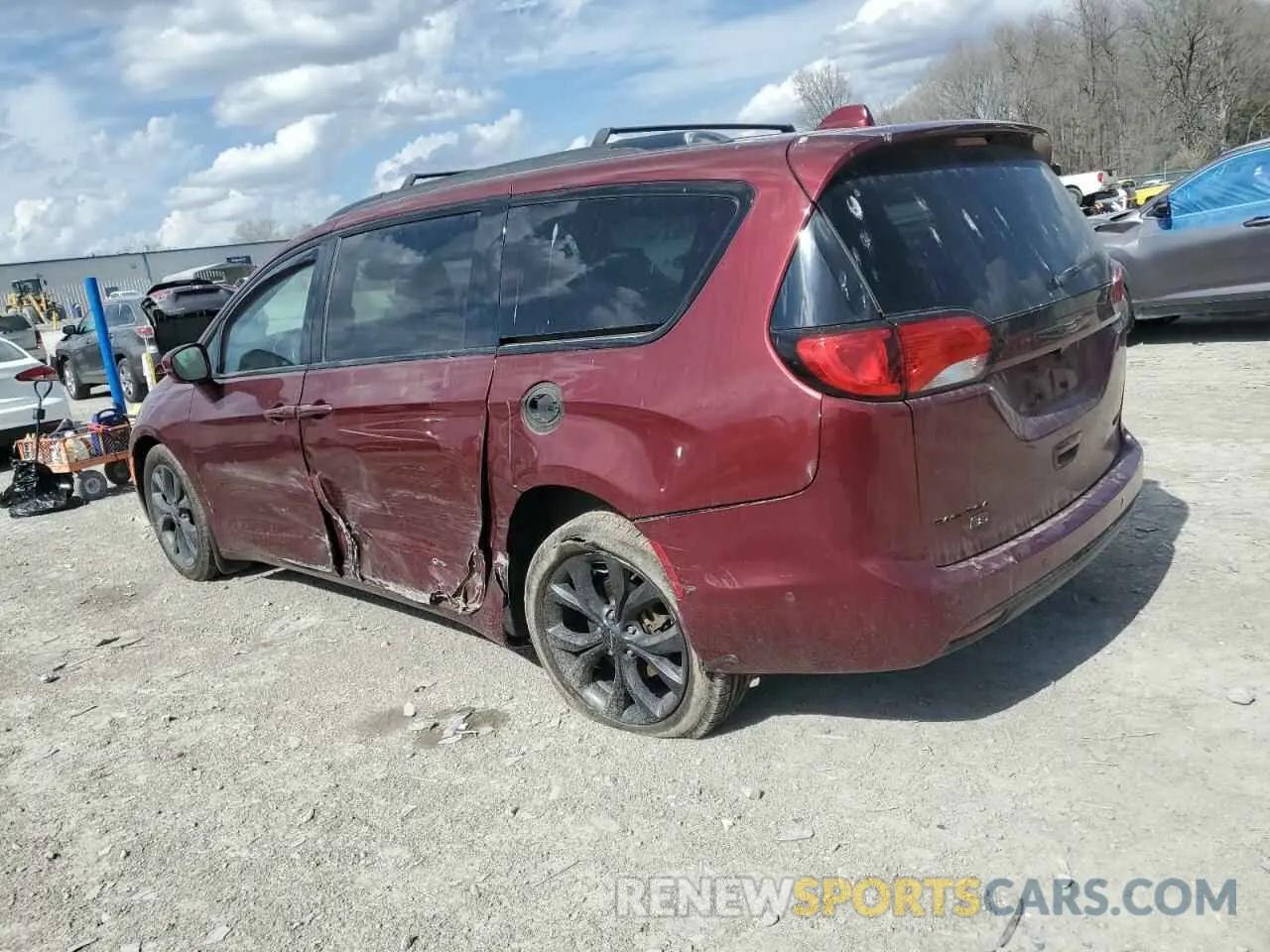 2 Photograph of a damaged car 2C4RC1GG0LR147145 CHRYSLER PACIFICA 2020
