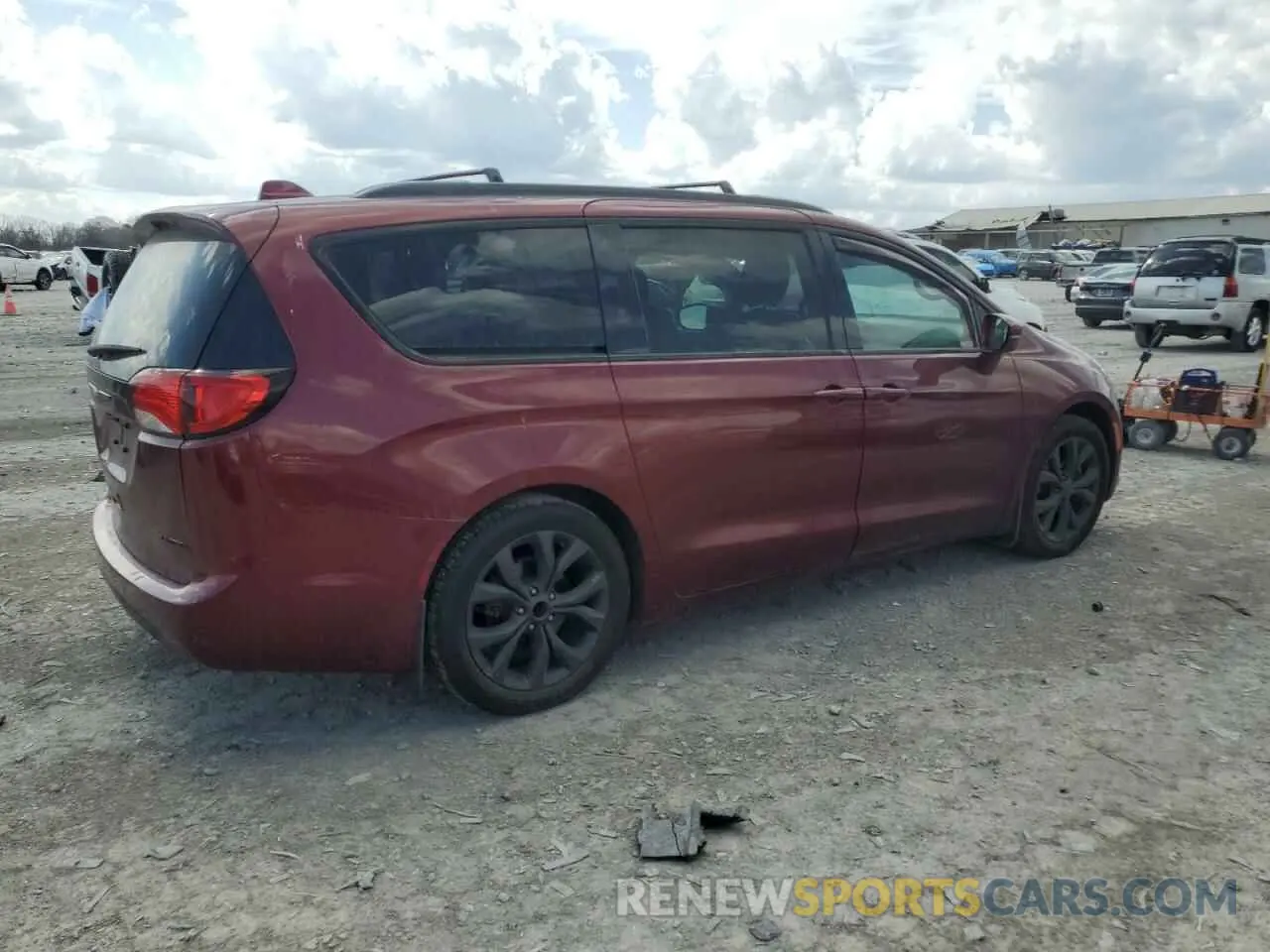 3 Photograph of a damaged car 2C4RC1GG0LR147145 CHRYSLER PACIFICA 2020