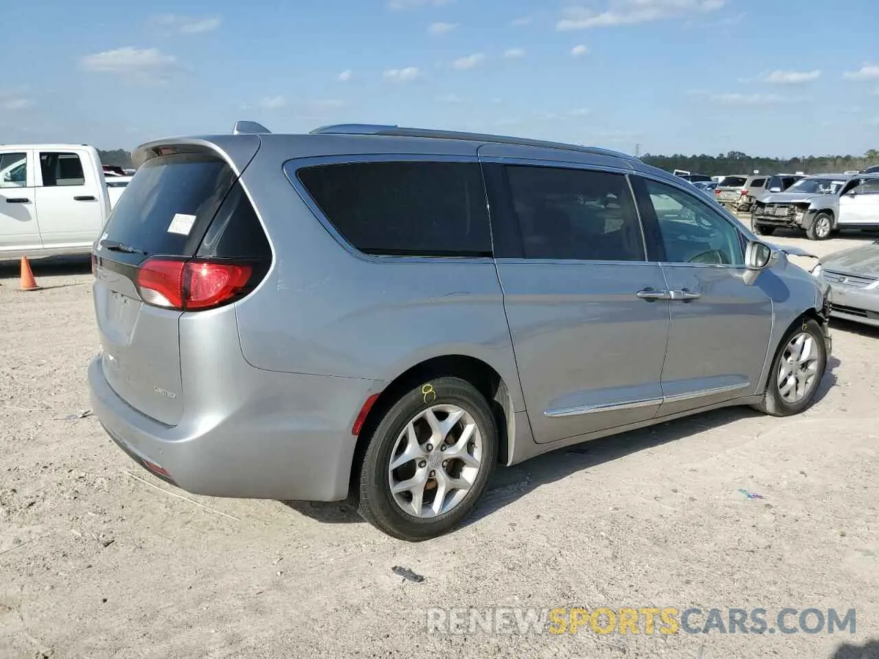 3 Photograph of a damaged car 2C4RC1GG0LR289575 CHRYSLER PACIFICA 2020
