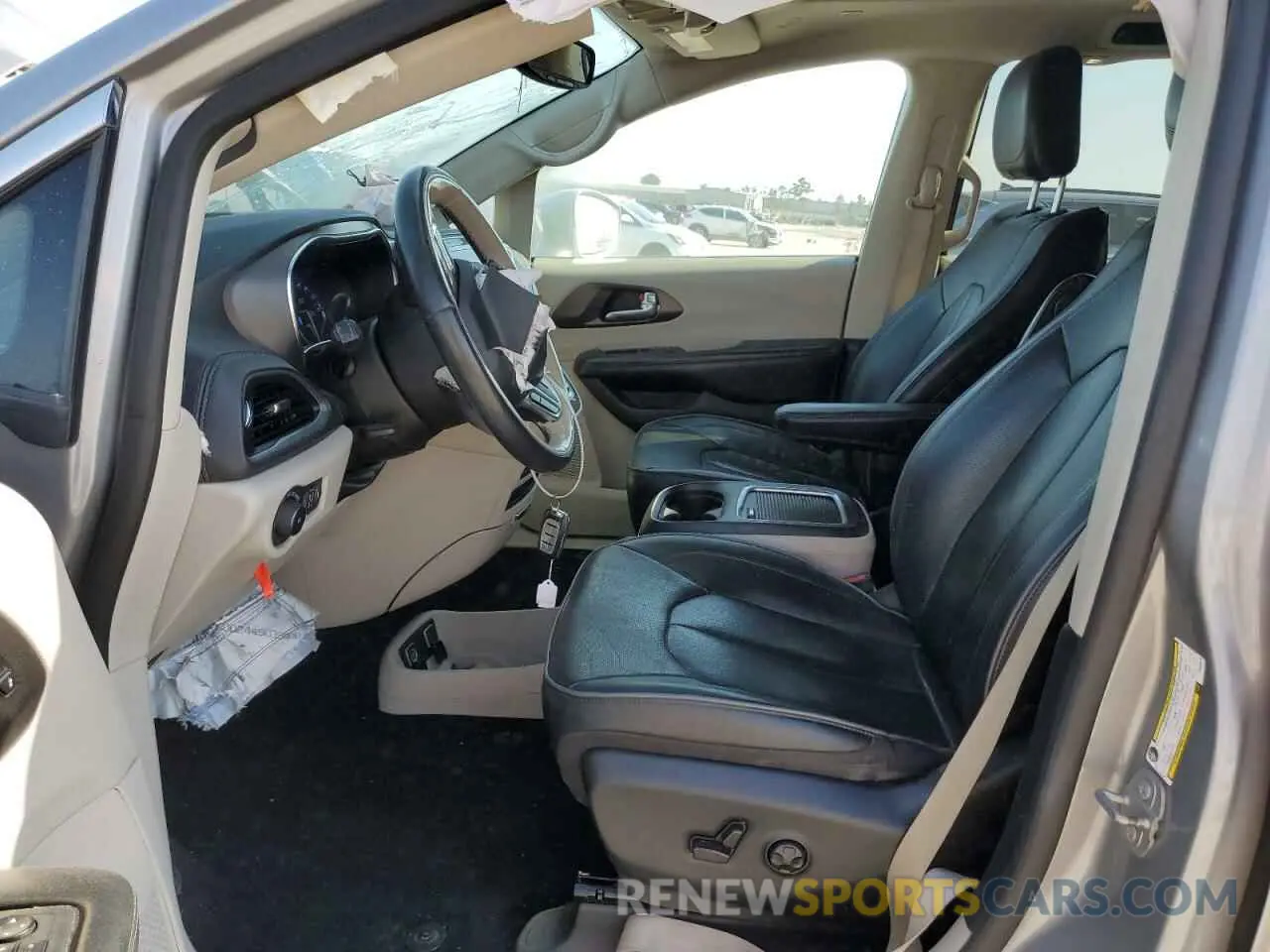 7 Photograph of a damaged car 2C4RC1GG0LR289575 CHRYSLER PACIFICA 2020