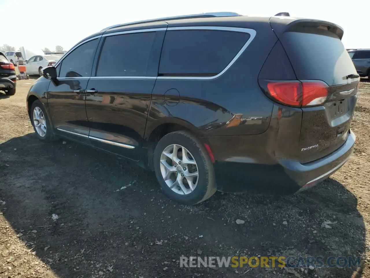 2 Photograph of a damaged car 2C4RC1GG1LR187041 CHRYSLER PACIFICA 2020