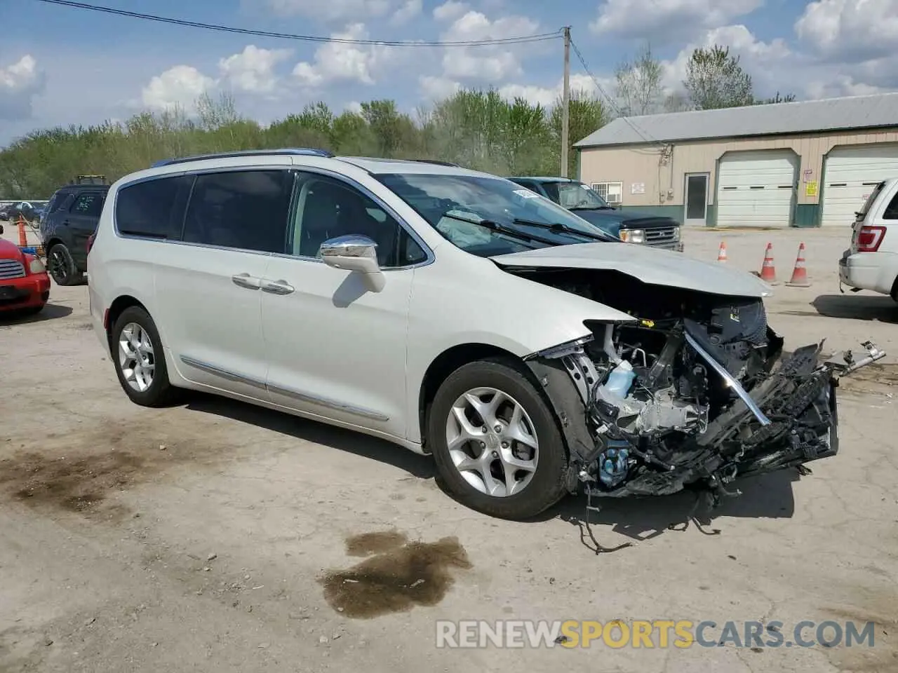4 Photograph of a damaged car 2C4RC1GG1LR198542 CHRYSLER PACIFICA 2020