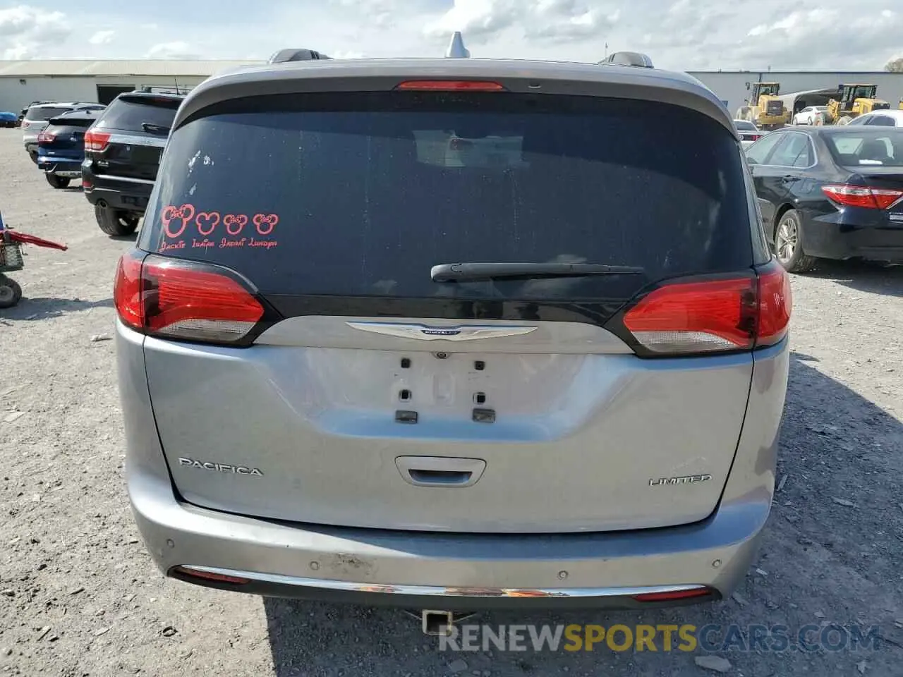 6 Photograph of a damaged car 2C4RC1GG2LR104278 CHRYSLER PACIFICA 2020