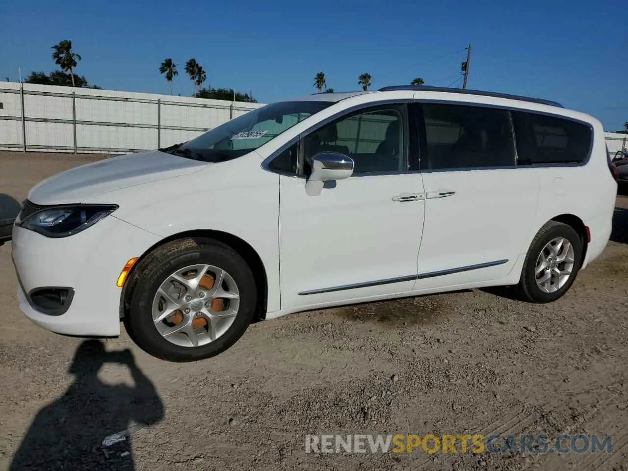 1 Photograph of a damaged car 2C4RC1GG2LR144151 CHRYSLER PACIFICA 2020