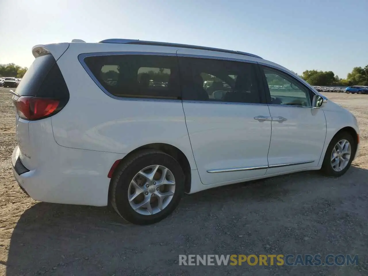 3 Photograph of a damaged car 2C4RC1GG2LR144151 CHRYSLER PACIFICA 2020