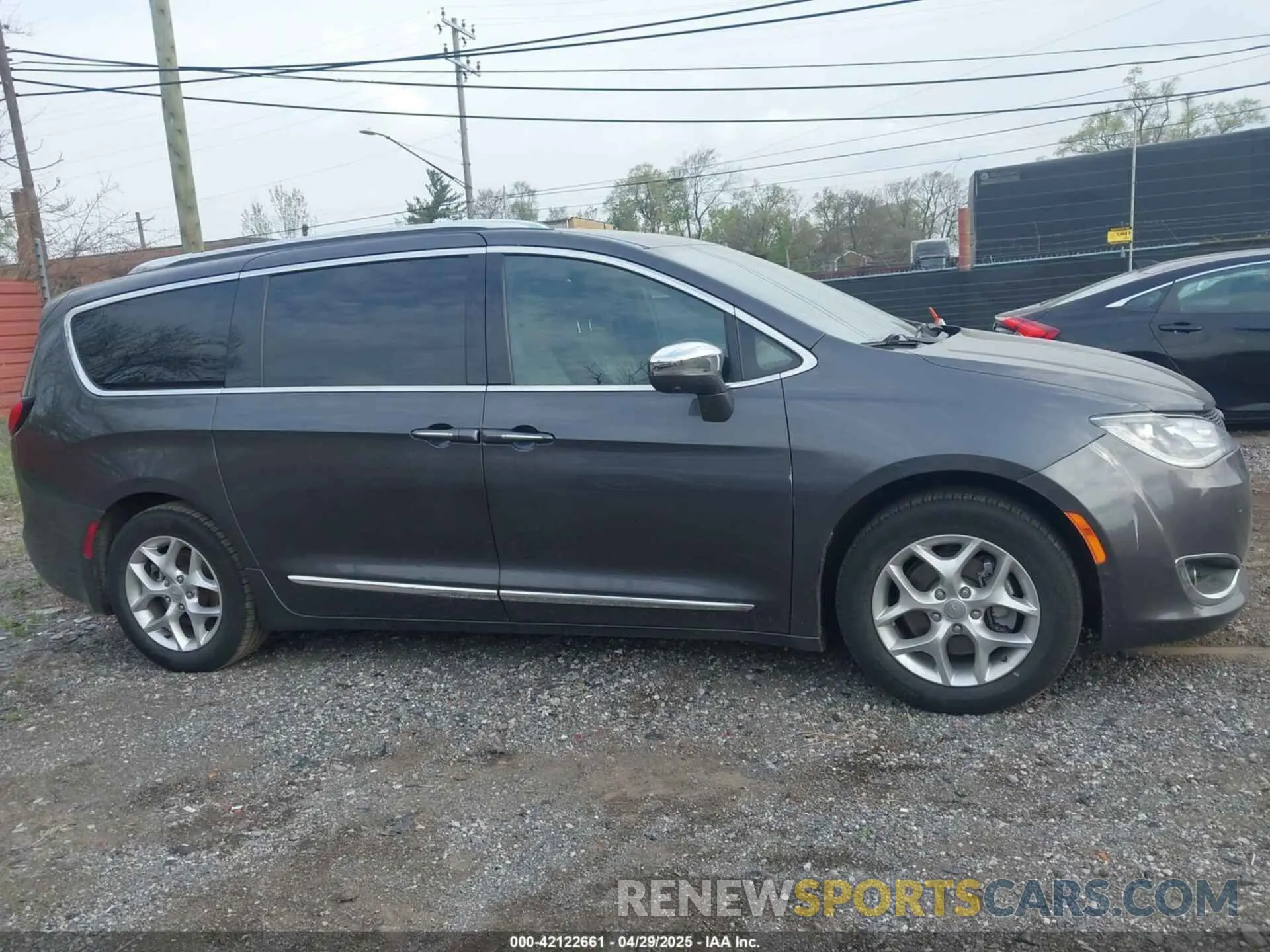 14 Photograph of a damaged car 2C4RC1GG2LR151861 CHRYSLER PACIFICA 2020