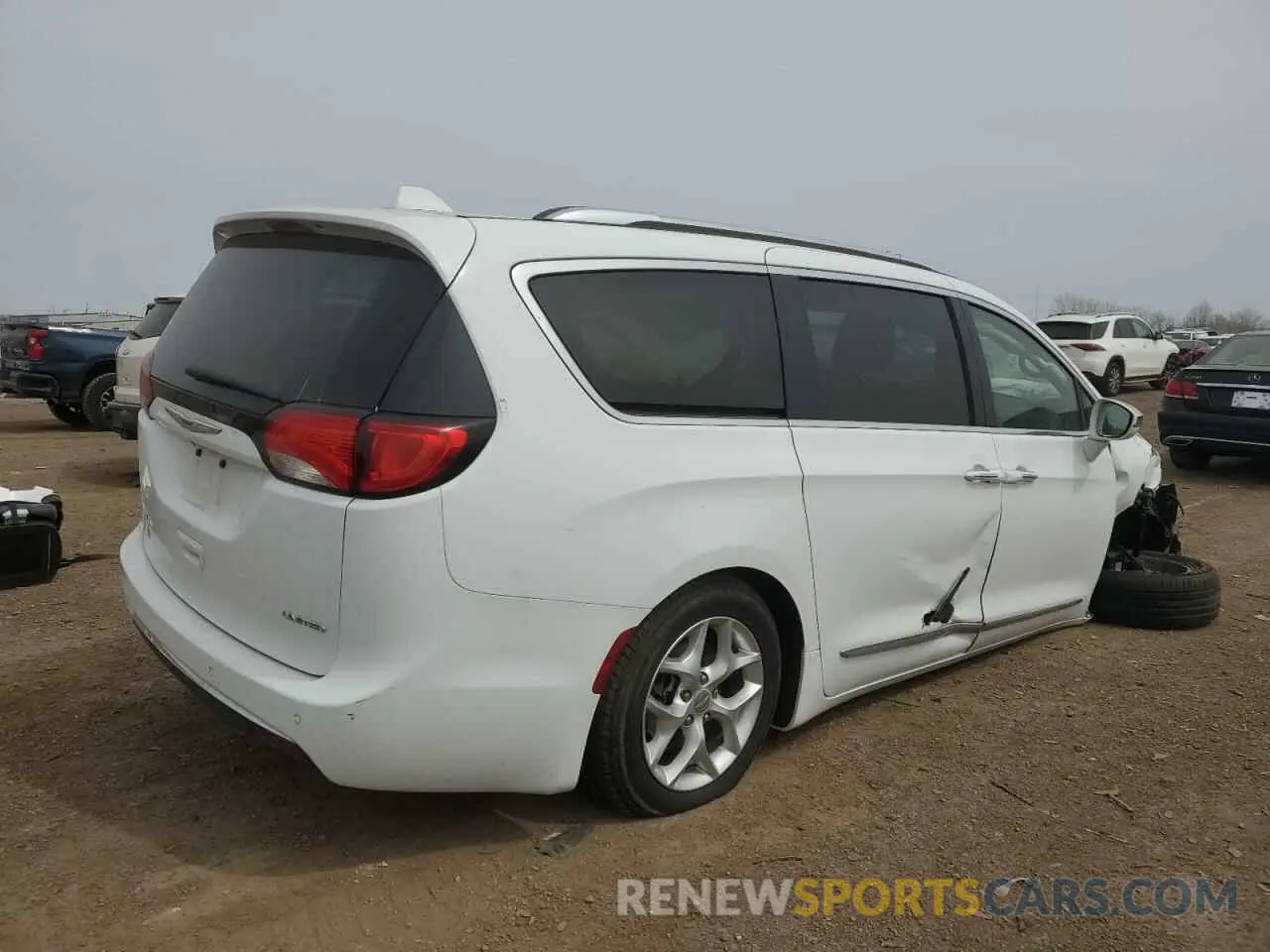 3 Photograph of a damaged car 2C4RC1GG2LR290324 CHRYSLER PACIFICA 2020