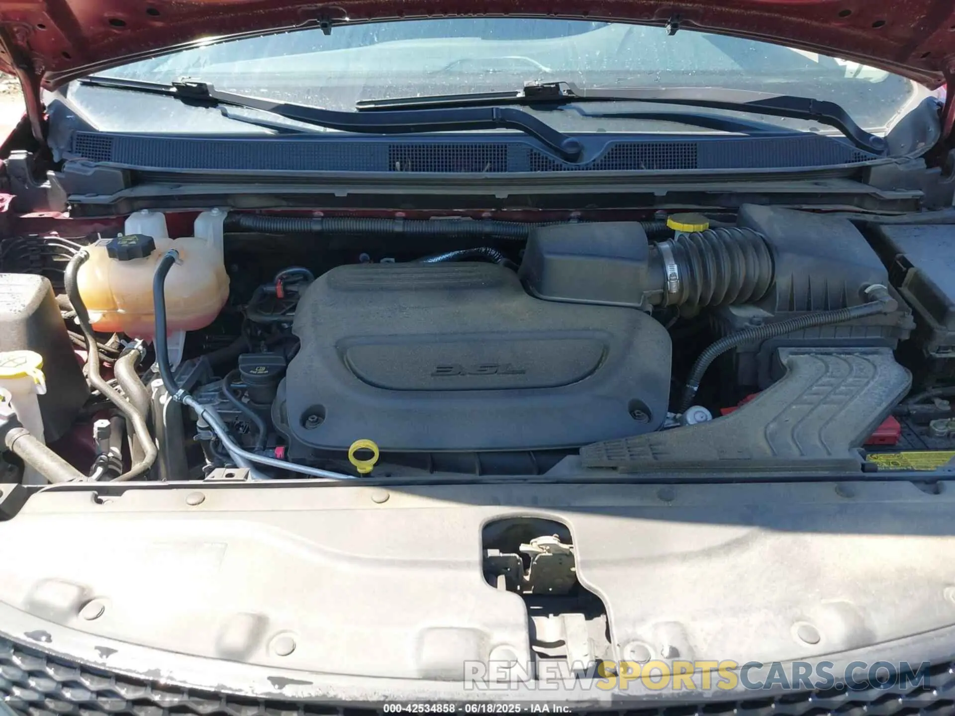 10 Photograph of a damaged car 2C4RC1GG3LR141680 CHRYSLER PACIFICA 2020