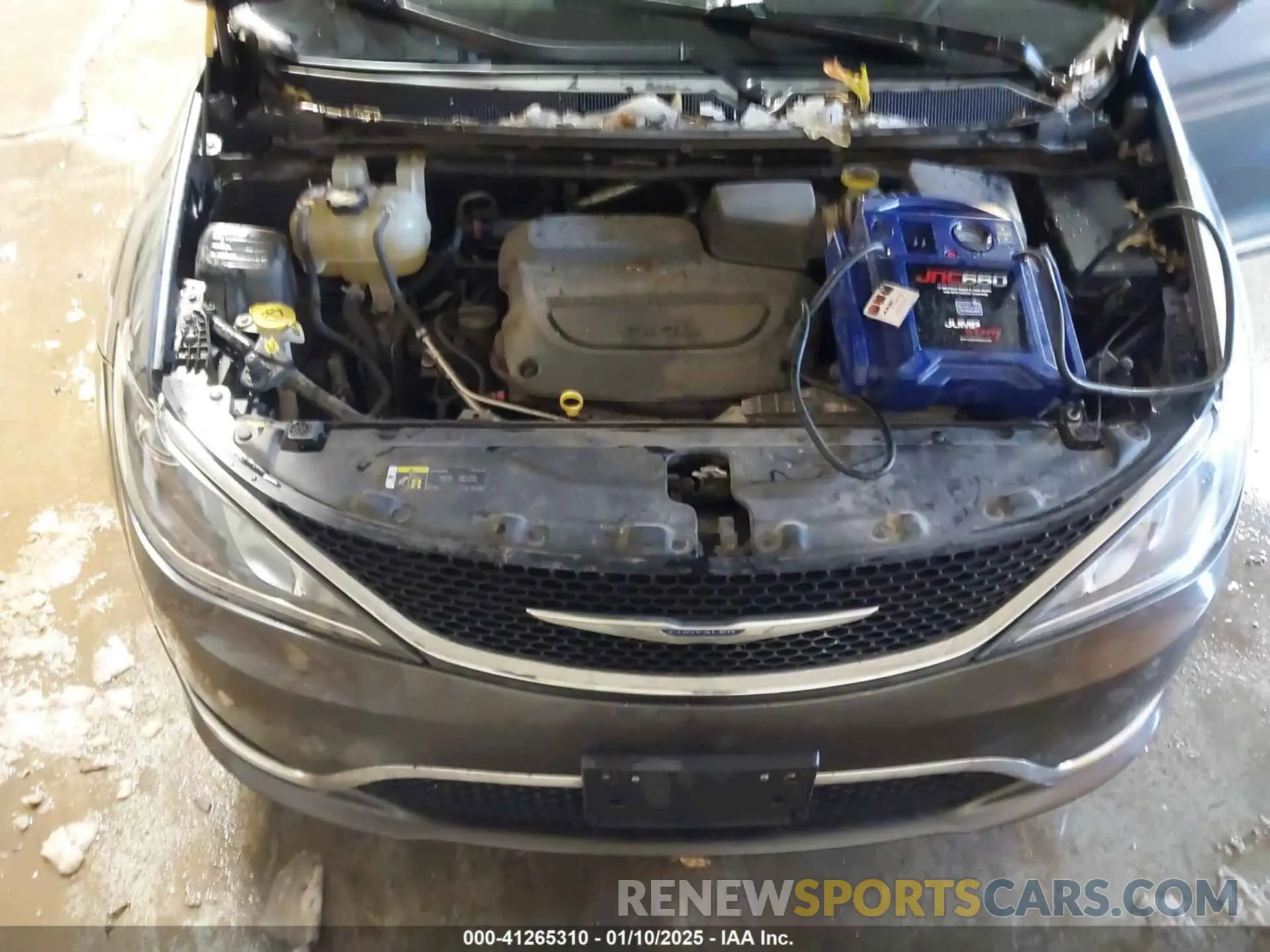 10 Photograph of a damaged car 2C4RC1GG3LR151349 CHRYSLER PACIFICA 2020