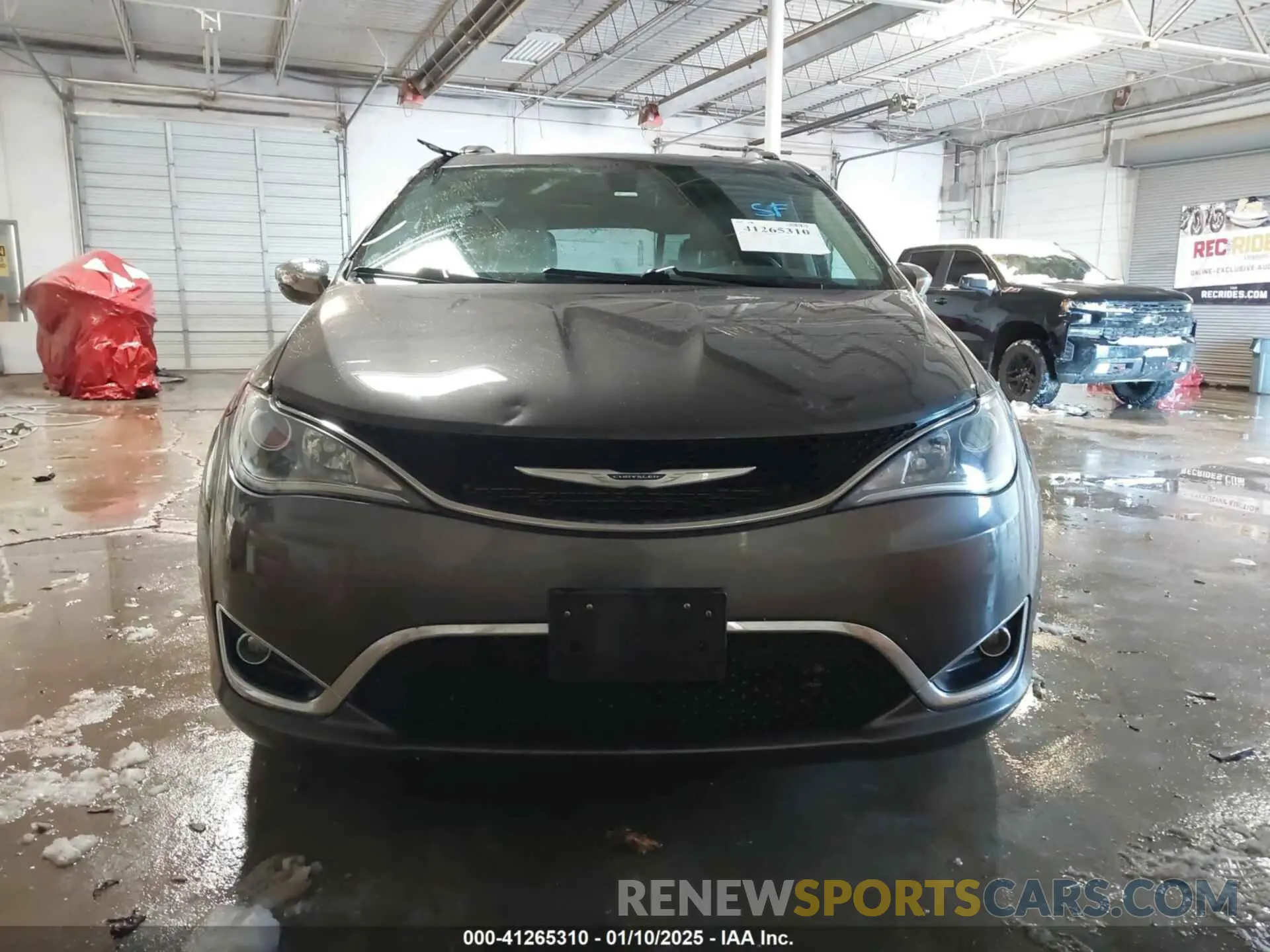 12 Photograph of a damaged car 2C4RC1GG3LR151349 CHRYSLER PACIFICA 2020