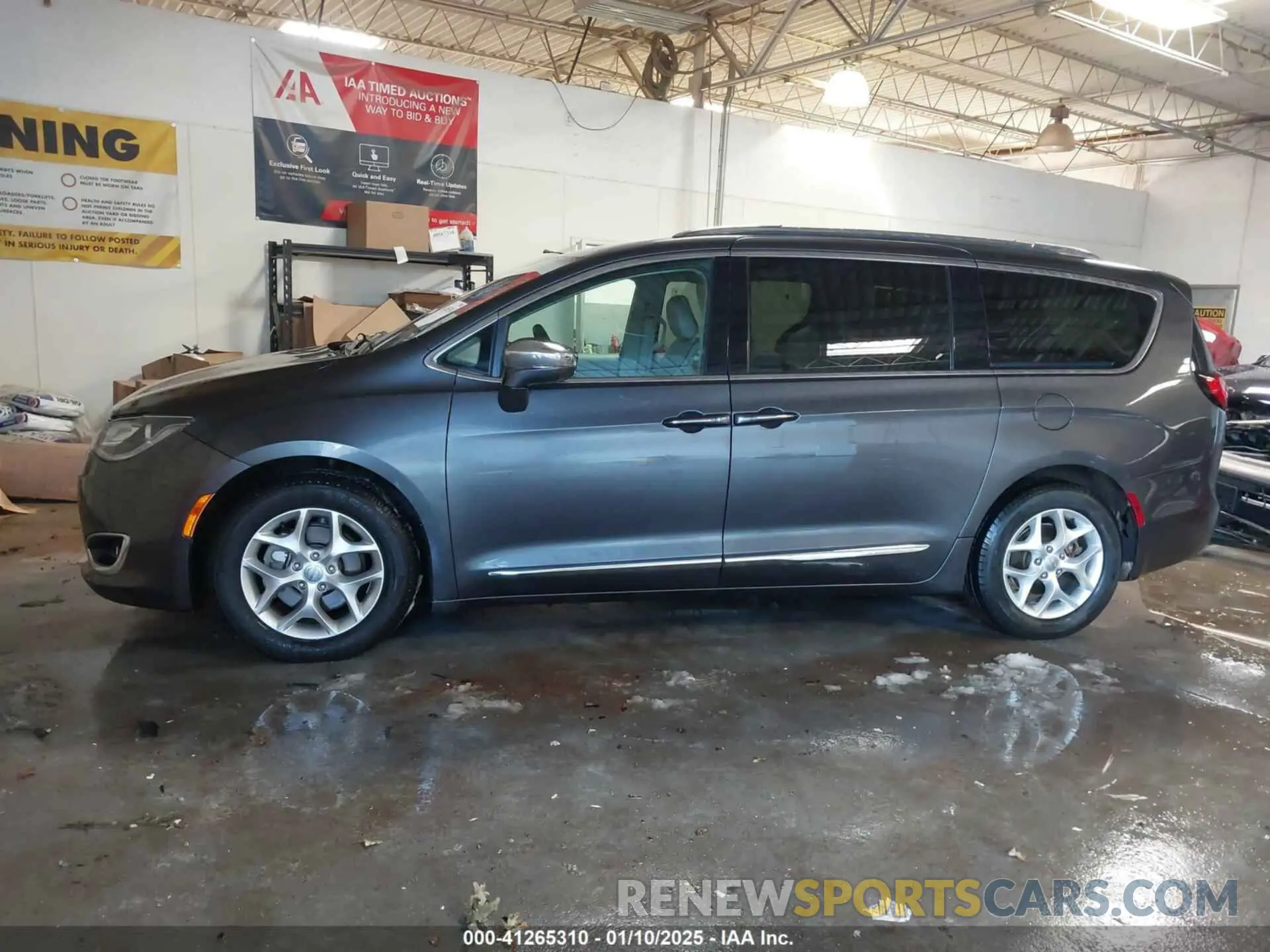 14 Photograph of a damaged car 2C4RC1GG3LR151349 CHRYSLER PACIFICA 2020