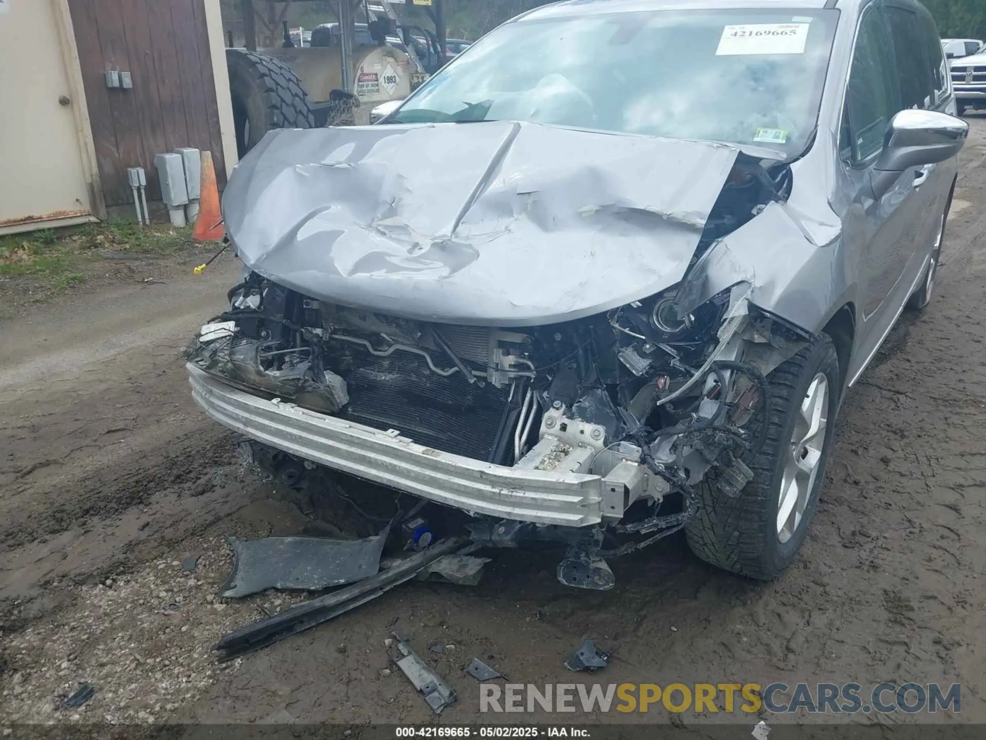 12 Photograph of a damaged car 2C4RC1GG3LR290249 CHRYSLER PACIFICA 2020