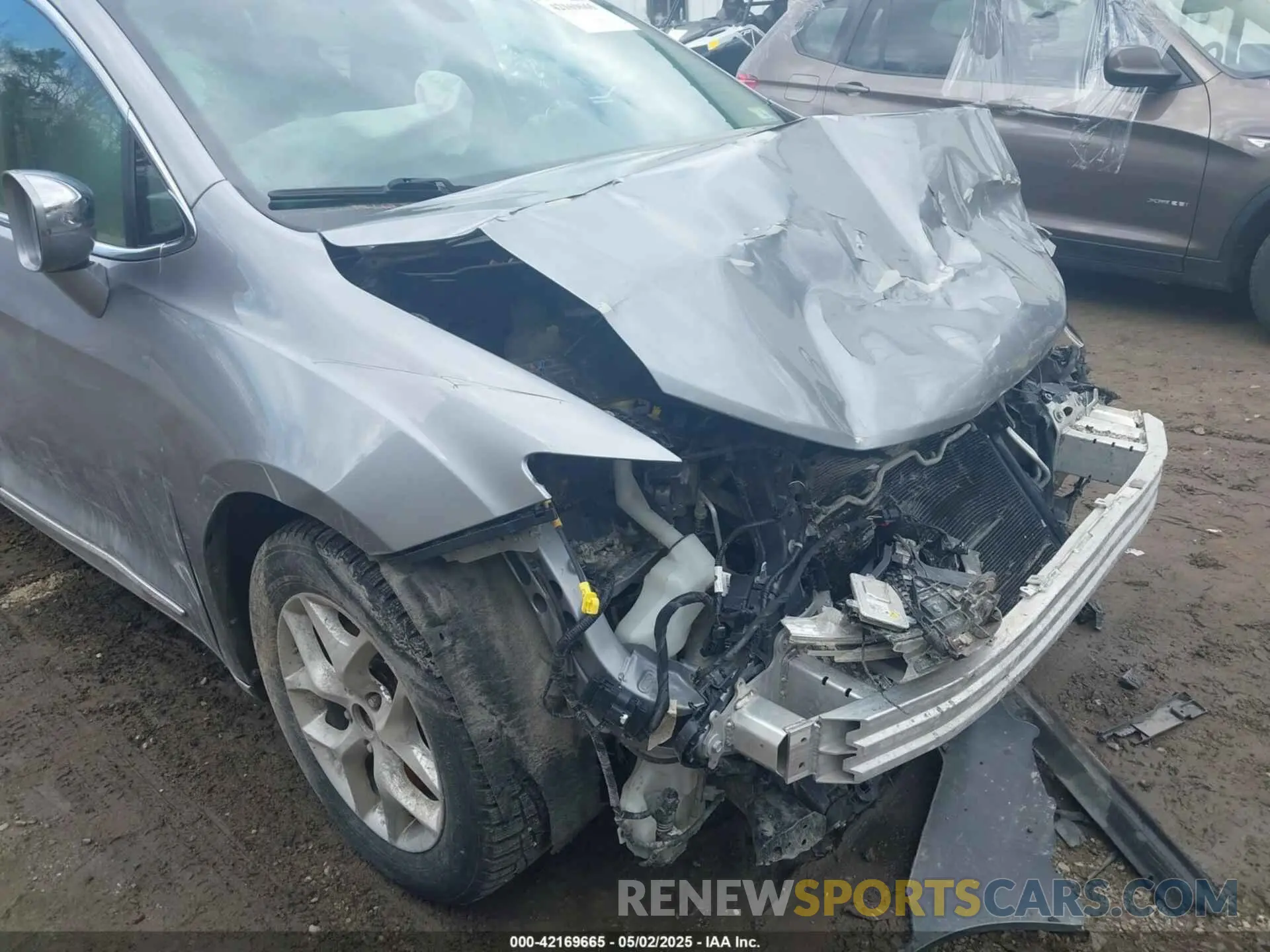 20 Photograph of a damaged car 2C4RC1GG3LR290249 CHRYSLER PACIFICA 2020