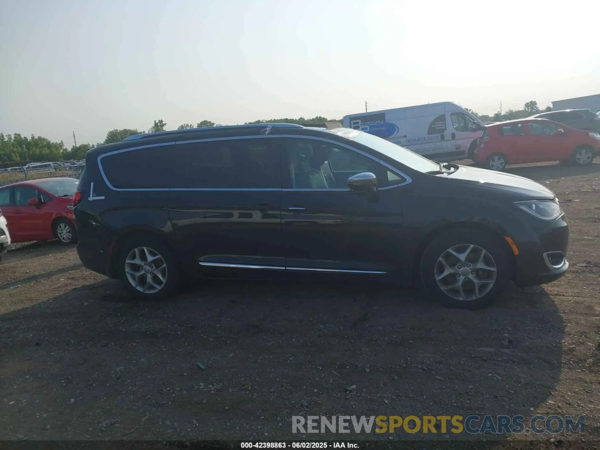 12 Photograph of a damaged car 2C4RC1GG5LR151840 CHRYSLER PACIFICA 2020