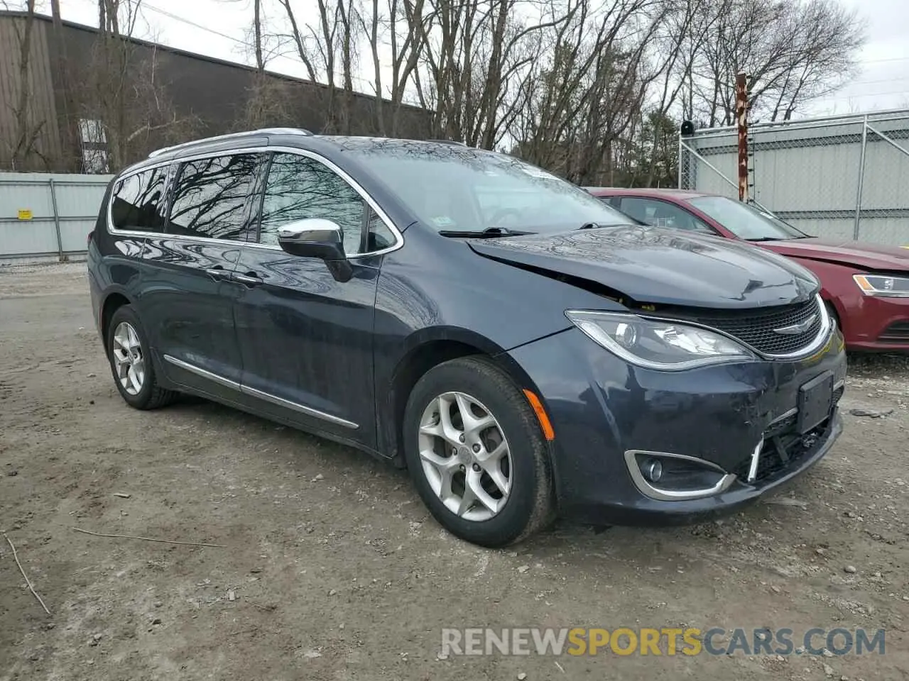 4 Photograph of a damaged car 2C4RC1GG5LR163048 CHRYSLER PACIFICA 2020