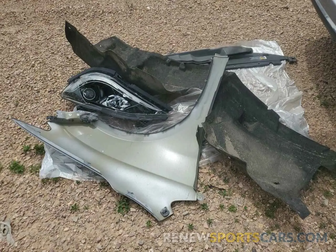 13 Photograph of a damaged car 2C4RC1GG5LR284775 CHRYSLER PACIFICA 2020
