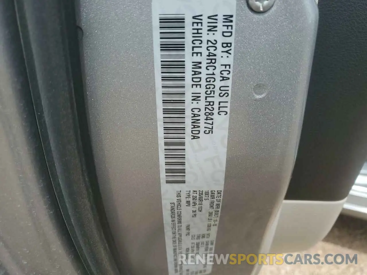 14 Photograph of a damaged car 2C4RC1GG5LR284775 CHRYSLER PACIFICA 2020