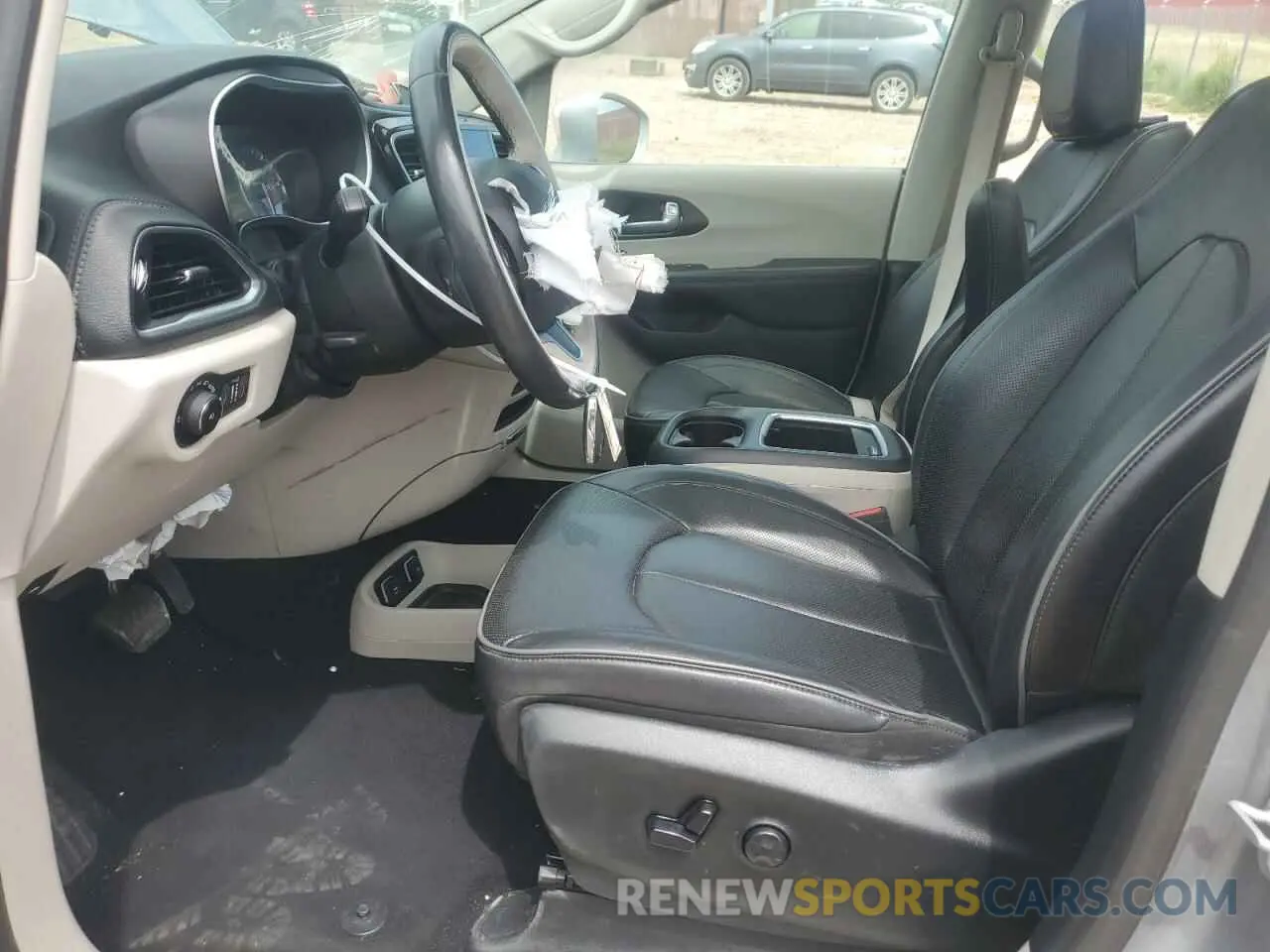 7 Photograph of a damaged car 2C4RC1GG5LR284775 CHRYSLER PACIFICA 2020