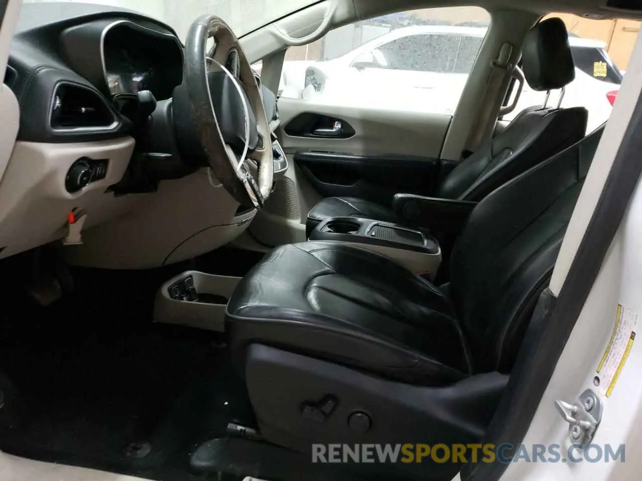 7 Photograph of a damaged car 2C4RC1GG6LR272019 CHRYSLER PACIFICA 2020