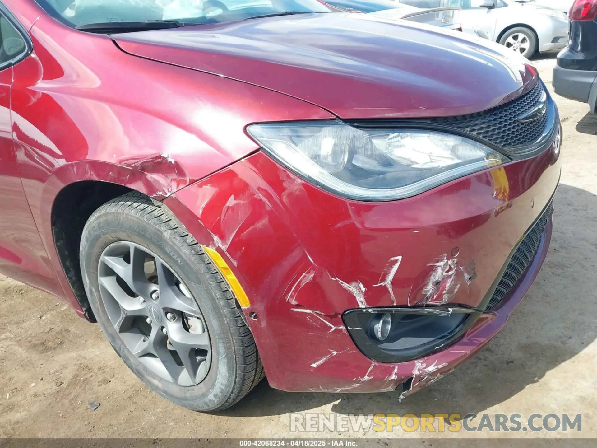 6 Photograph of a damaged car 2C4RC1GG6LR286390 CHRYSLER PACIFICA 2020