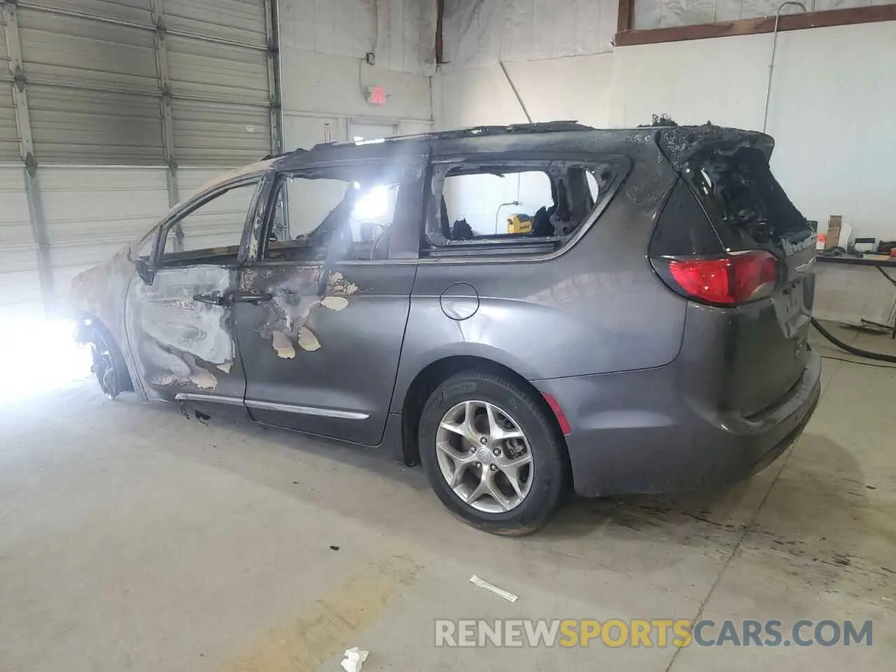 2 Photograph of a damaged car 2C4RC1GG7LR210466 CHRYSLER PACIFICA 2020
