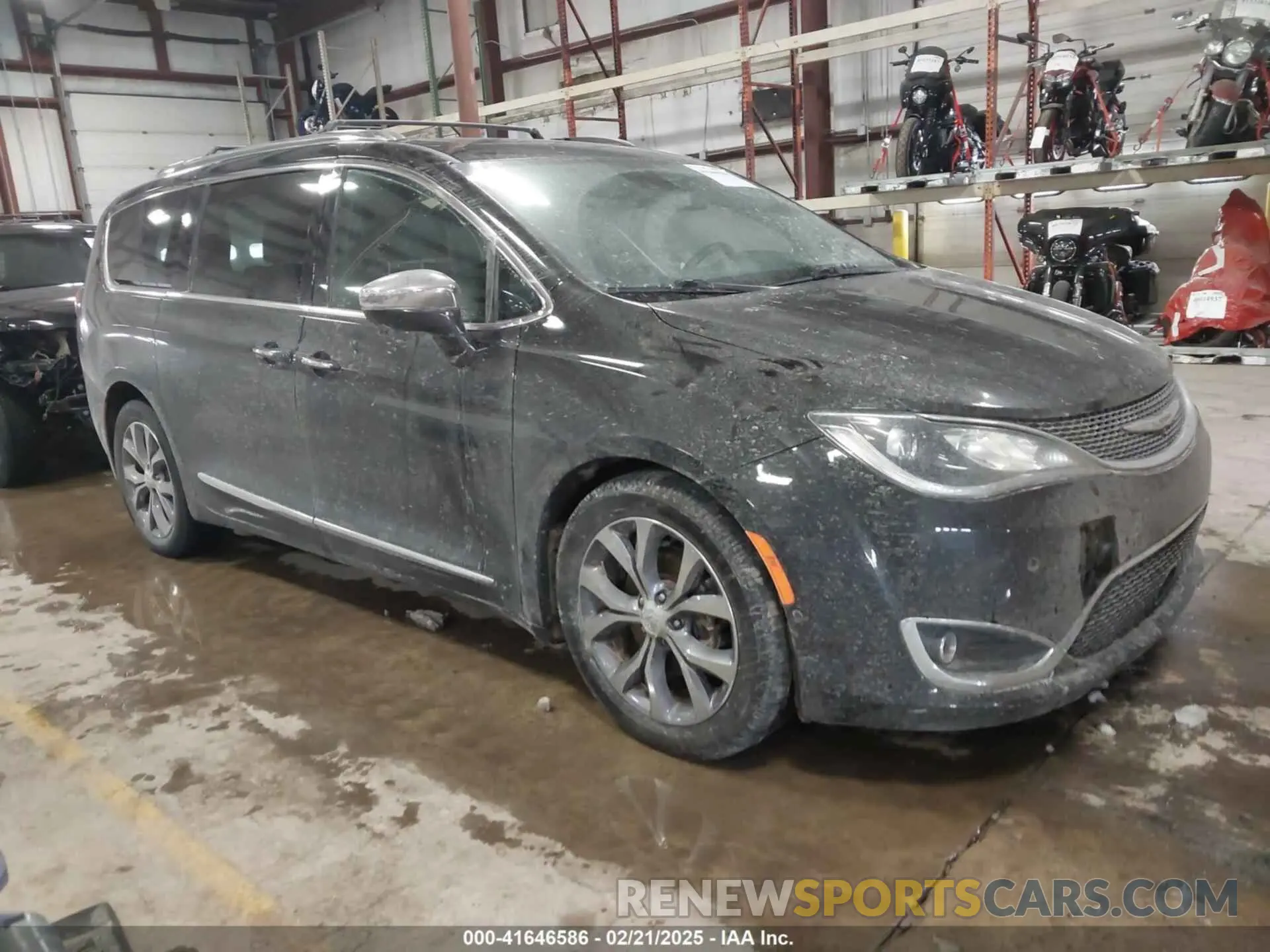 1 Photograph of a damaged car 2C4RC1GG8LR116211 CHRYSLER PACIFICA 2020