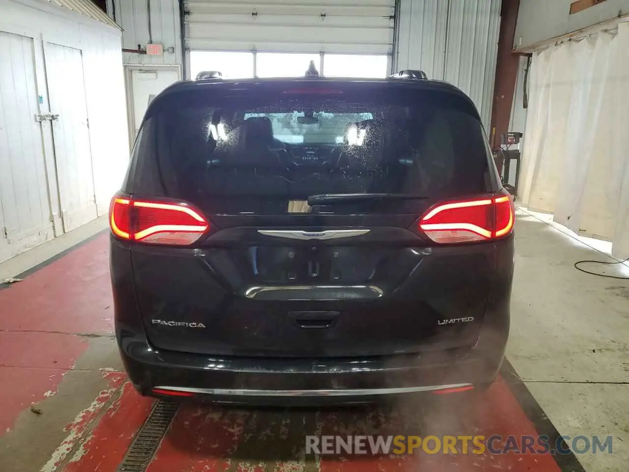 6 Photograph of a damaged car 2C4RC1GG8LR175906 CHRYSLER PACIFICA 2020