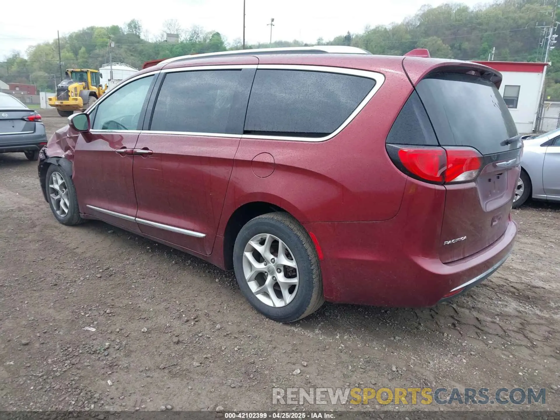3 Photograph of a damaged car 2C4RC1GG8LR182757 CHRYSLER PACIFICA 2020