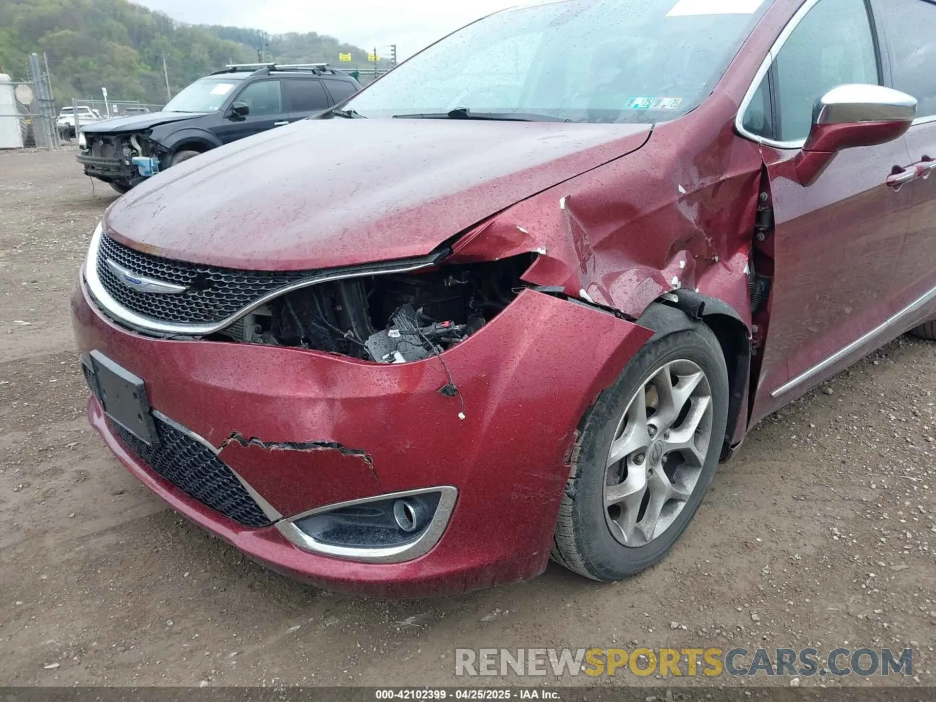 6 Photograph of a damaged car 2C4RC1GG8LR182757 CHRYSLER PACIFICA 2020