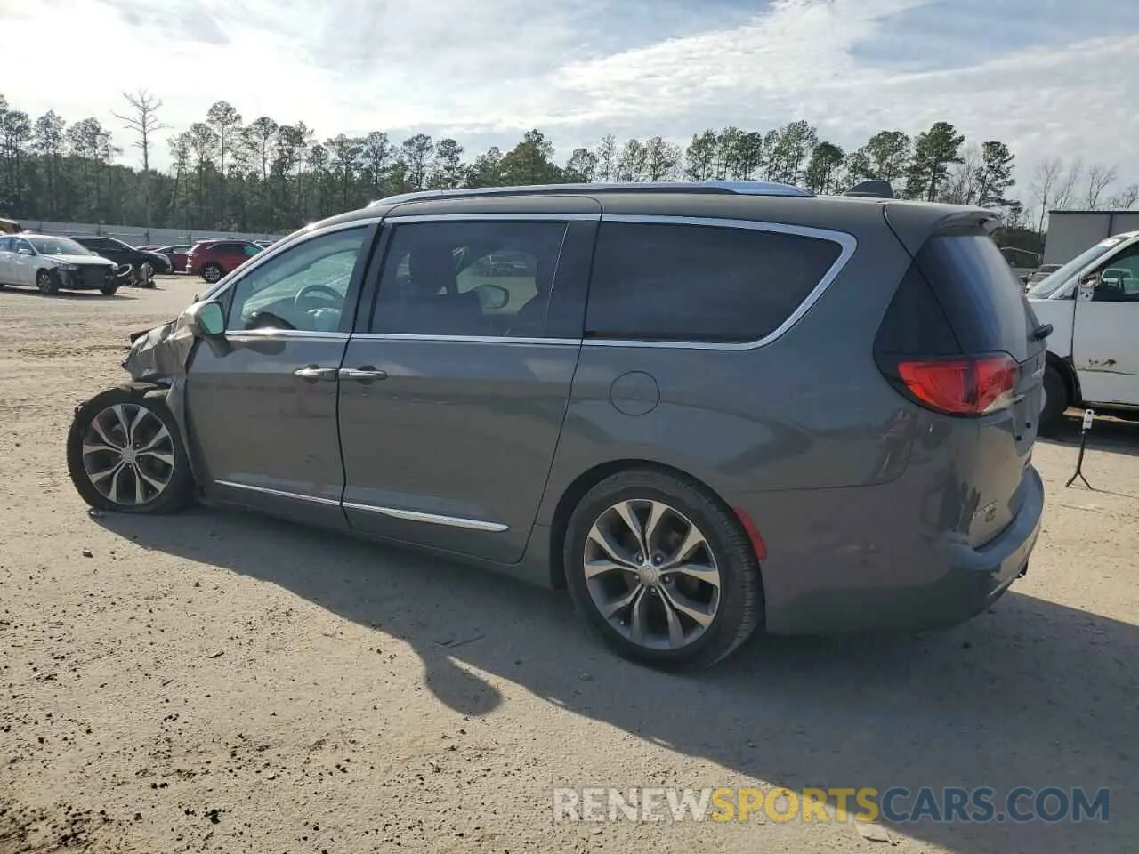 2 Photograph of a damaged car 2C4RC1GG9LR138931 CHRYSLER PACIFICA 2020