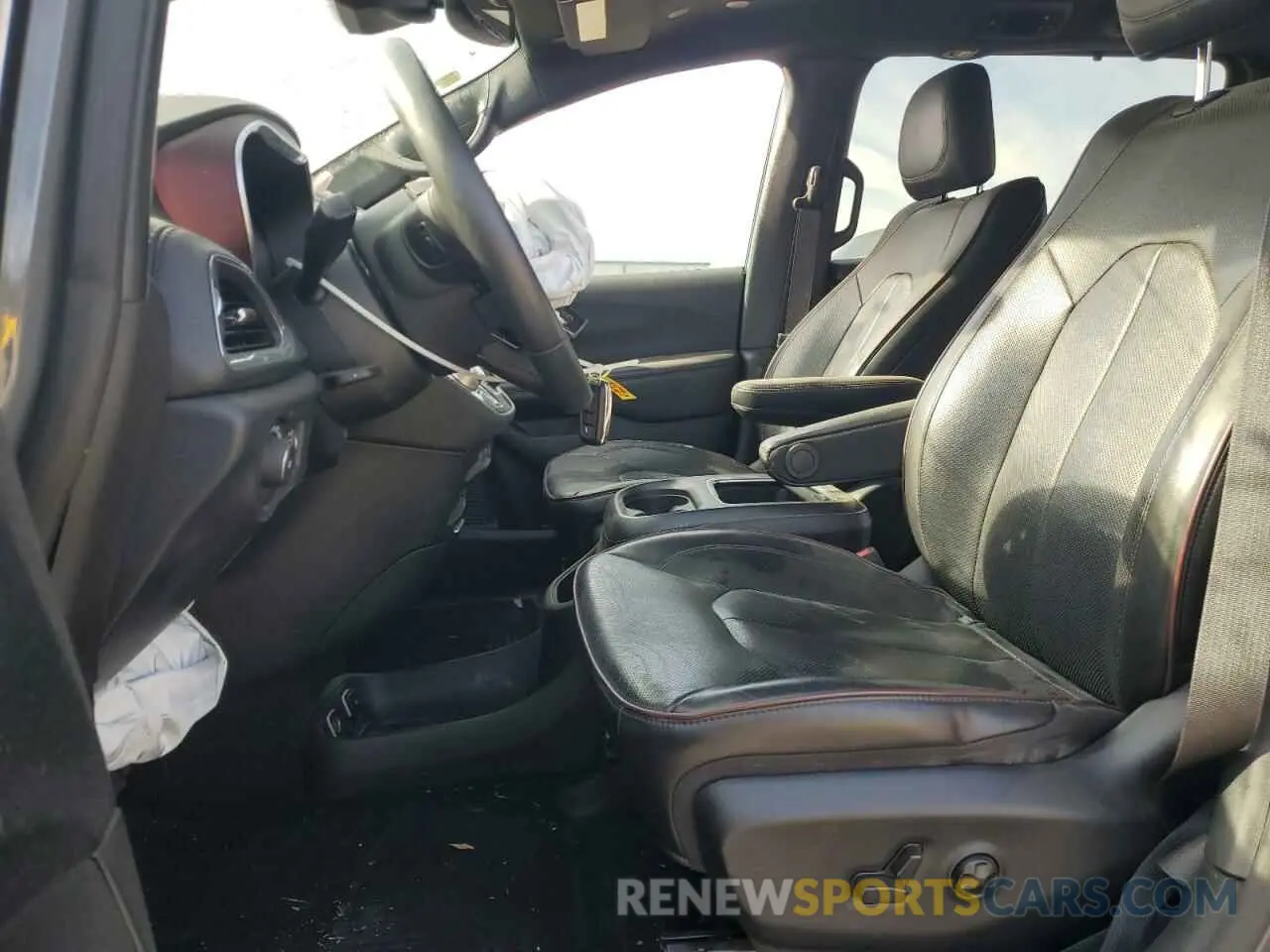 7 Photograph of a damaged car 2C4RC1GG9LR138931 CHRYSLER PACIFICA 2020
