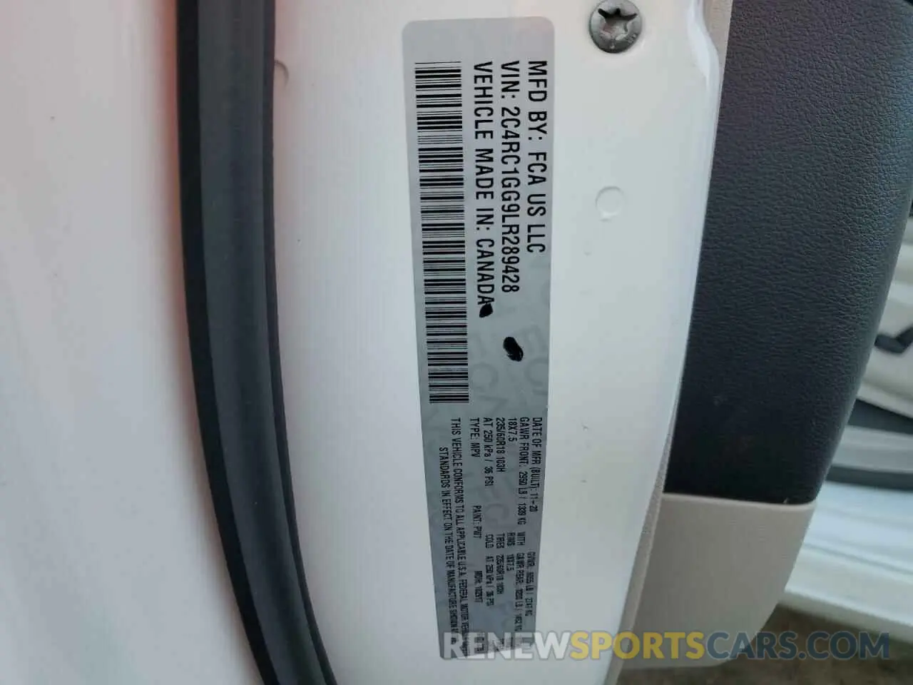 14 Photograph of a damaged car 2C4RC1GG9LR289428 CHRYSLER PACIFICA 2020