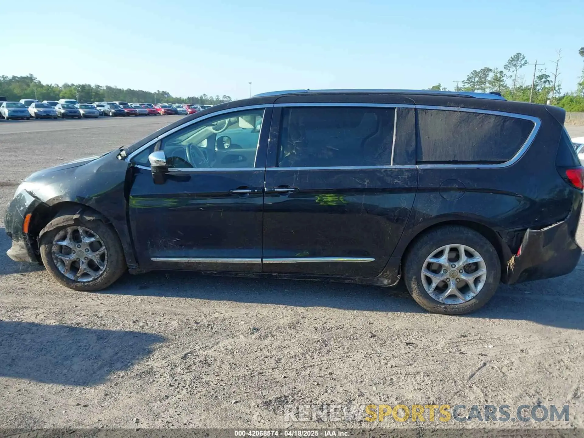 14 Photograph of a damaged car 2C4RC1GGXLR238343 CHRYSLER PACIFICA 2020