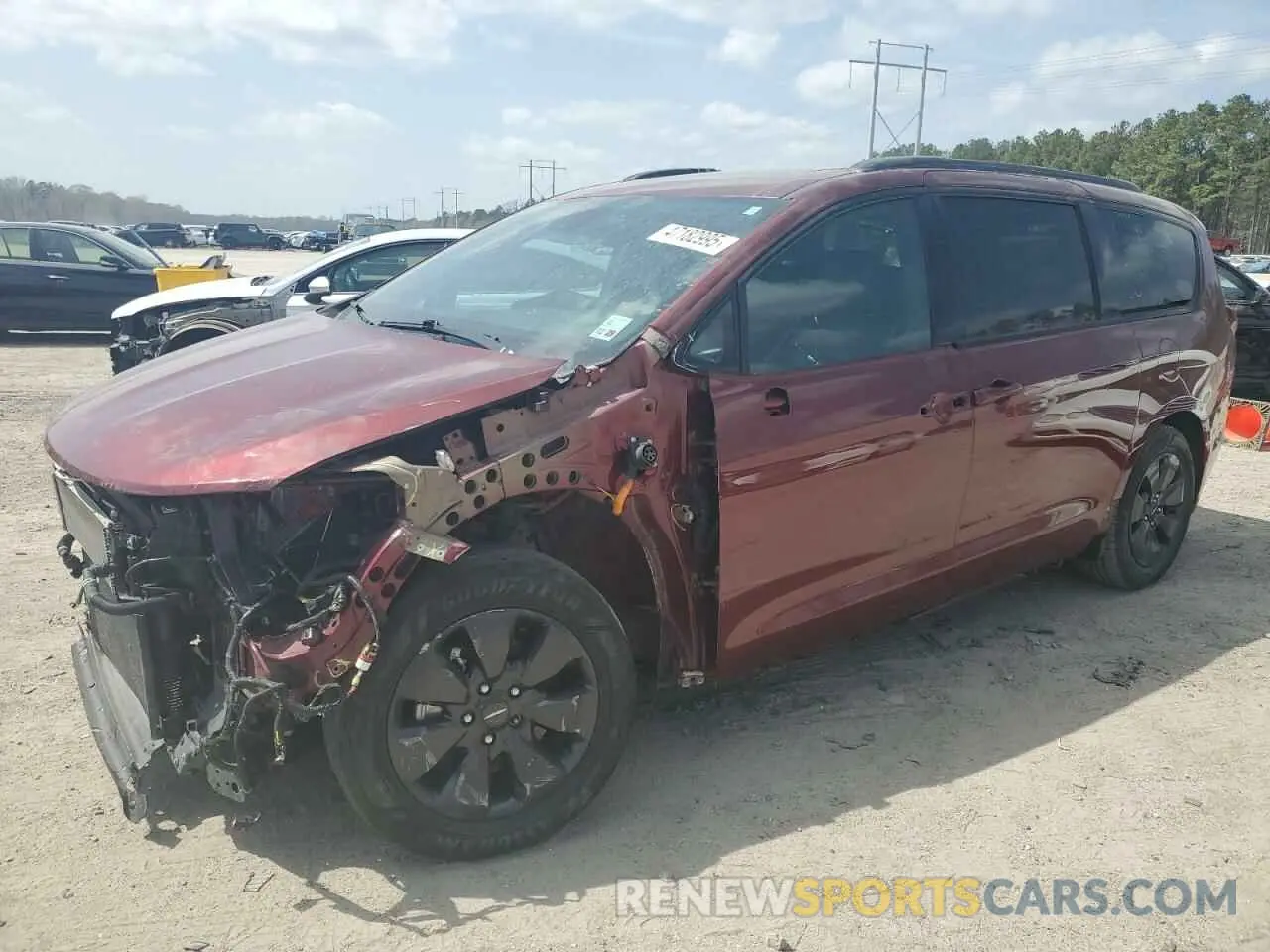 1 Photograph of a damaged car 2C4RC1N75LR267378 CHRYSLER PACIFICA 2020