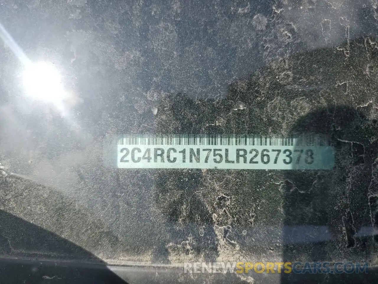 14 Photograph of a damaged car 2C4RC1N75LR267378 CHRYSLER PACIFICA 2020